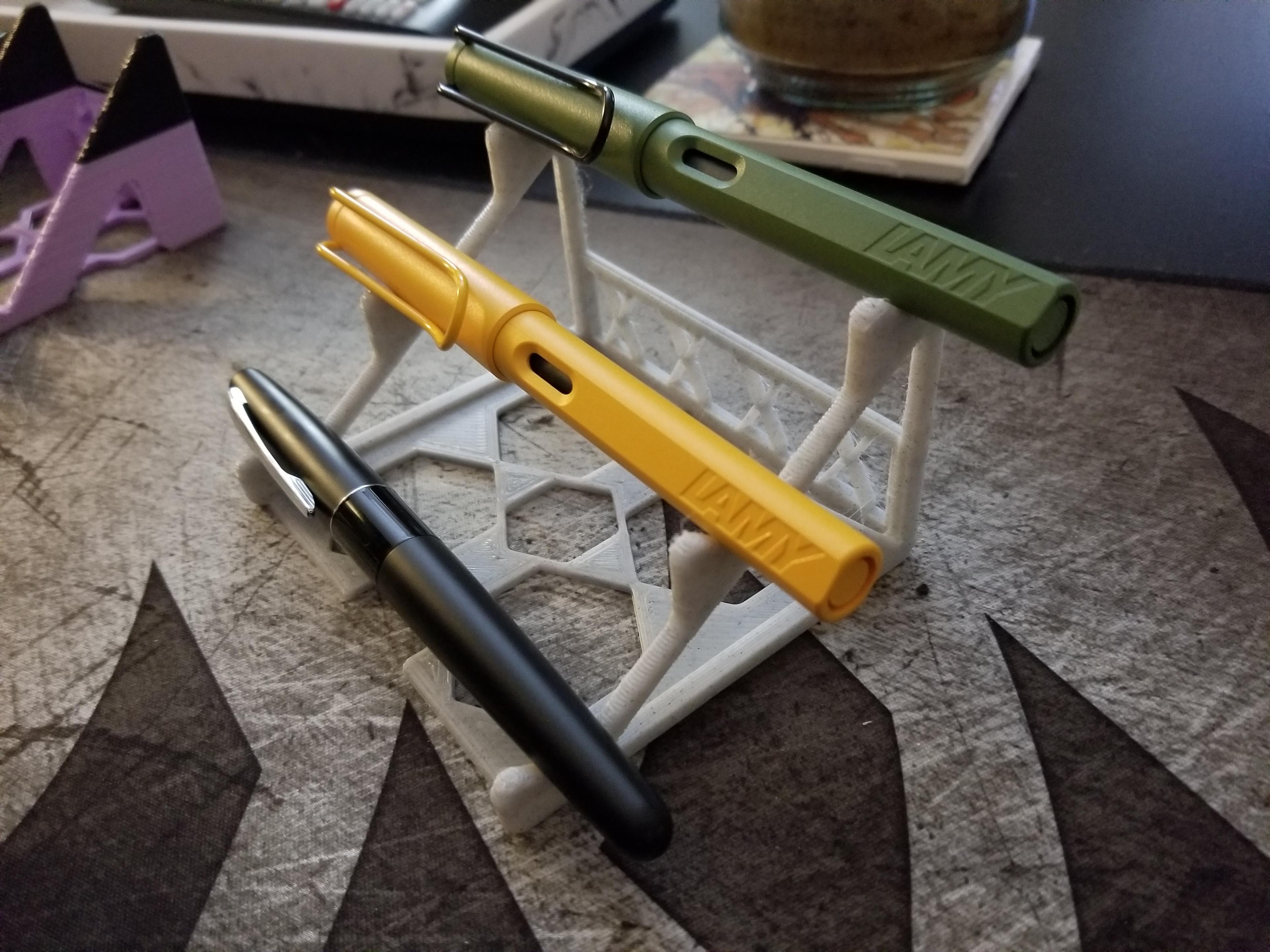 triple pen stand.stl 3d model