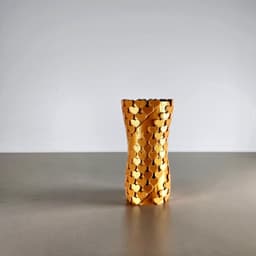 Curvy Hearts Vase 3d model