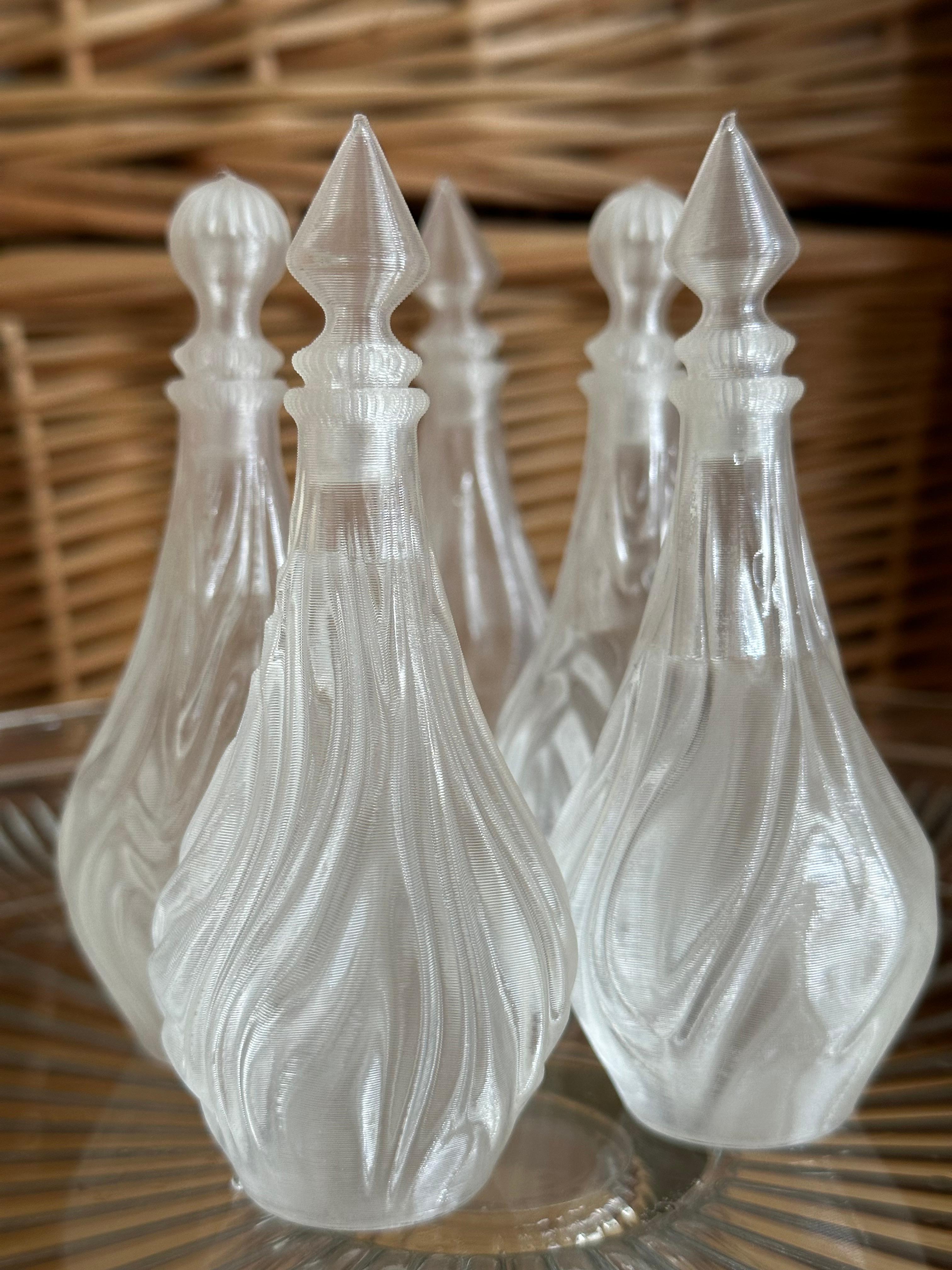 Wrinkled Spiralized Potion Bottles 3d model