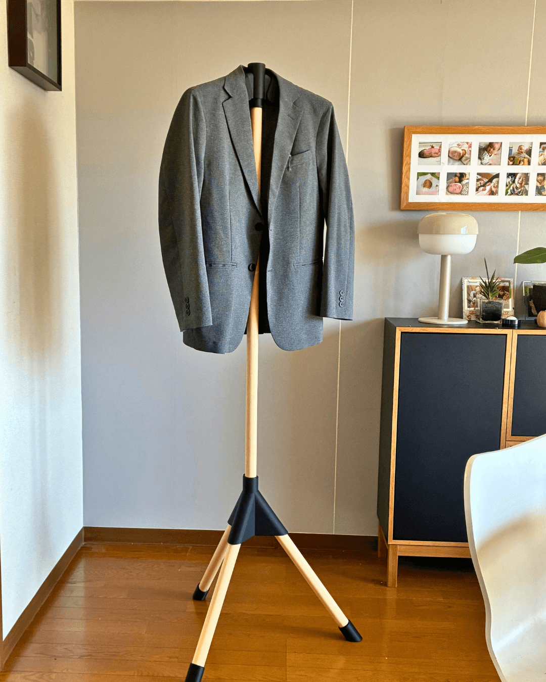 CHOIS Valet Stand | Modular Furniture Starter Kit 3d model