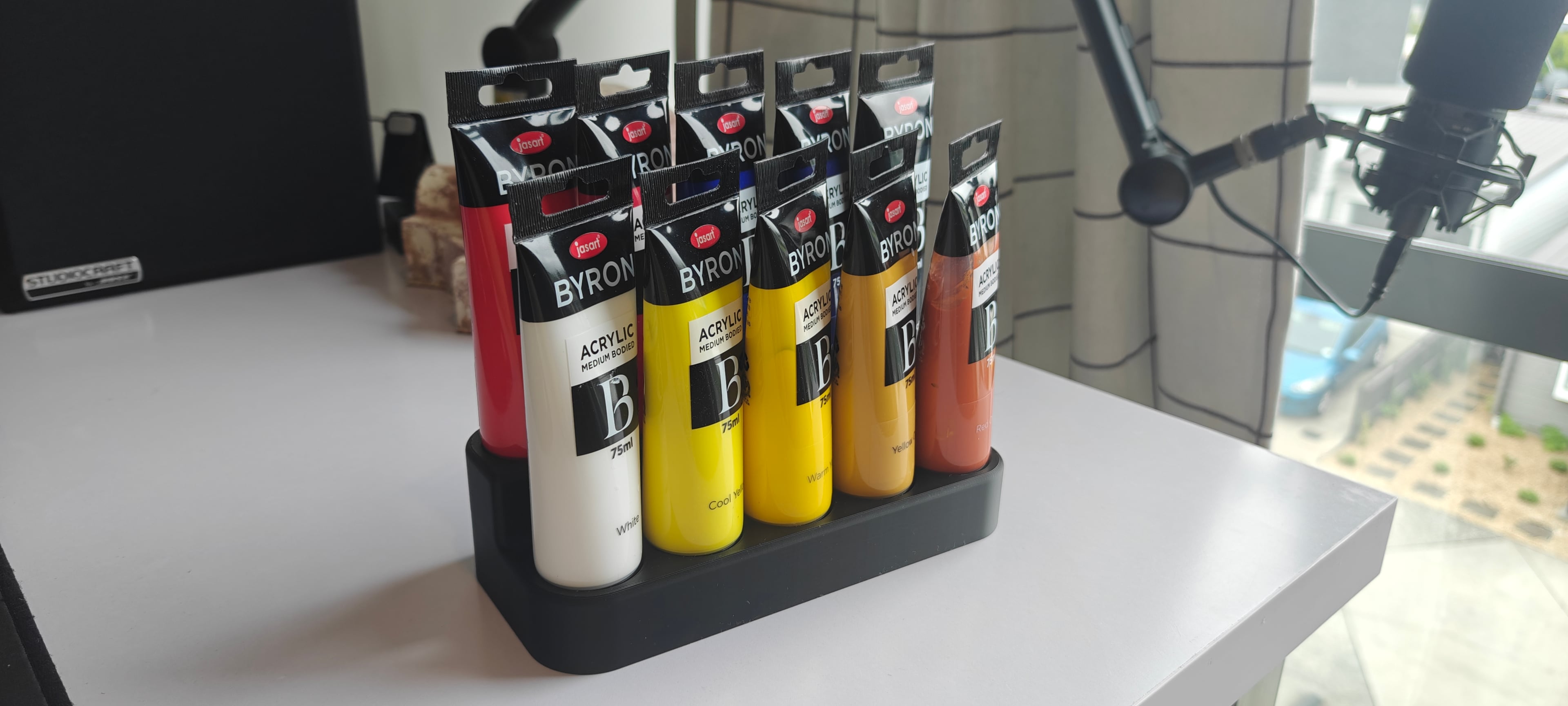 Acrylic Paint stand - 75ml tubes (34mm cap) 3d model