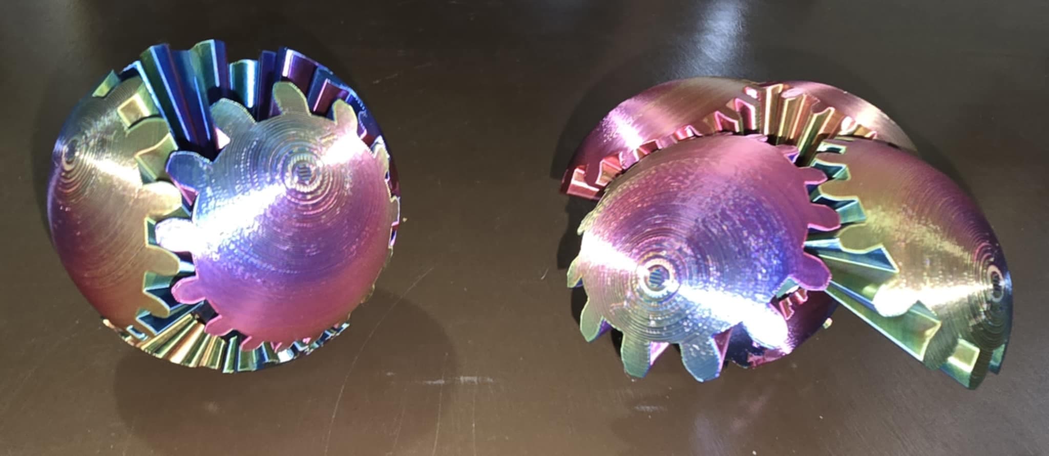 these came out wonderfully. Had to print with Heart -3 and clips/connectors +1 and they work great. thank you for including troubleshooting additional sizes! I've printed these for an Easter surprise for my niece and nephews, they are going to love these. I'm grateful to have found you and subscribed to your collections. I have also sent many others to you who have been looking for a working Gearball STL.