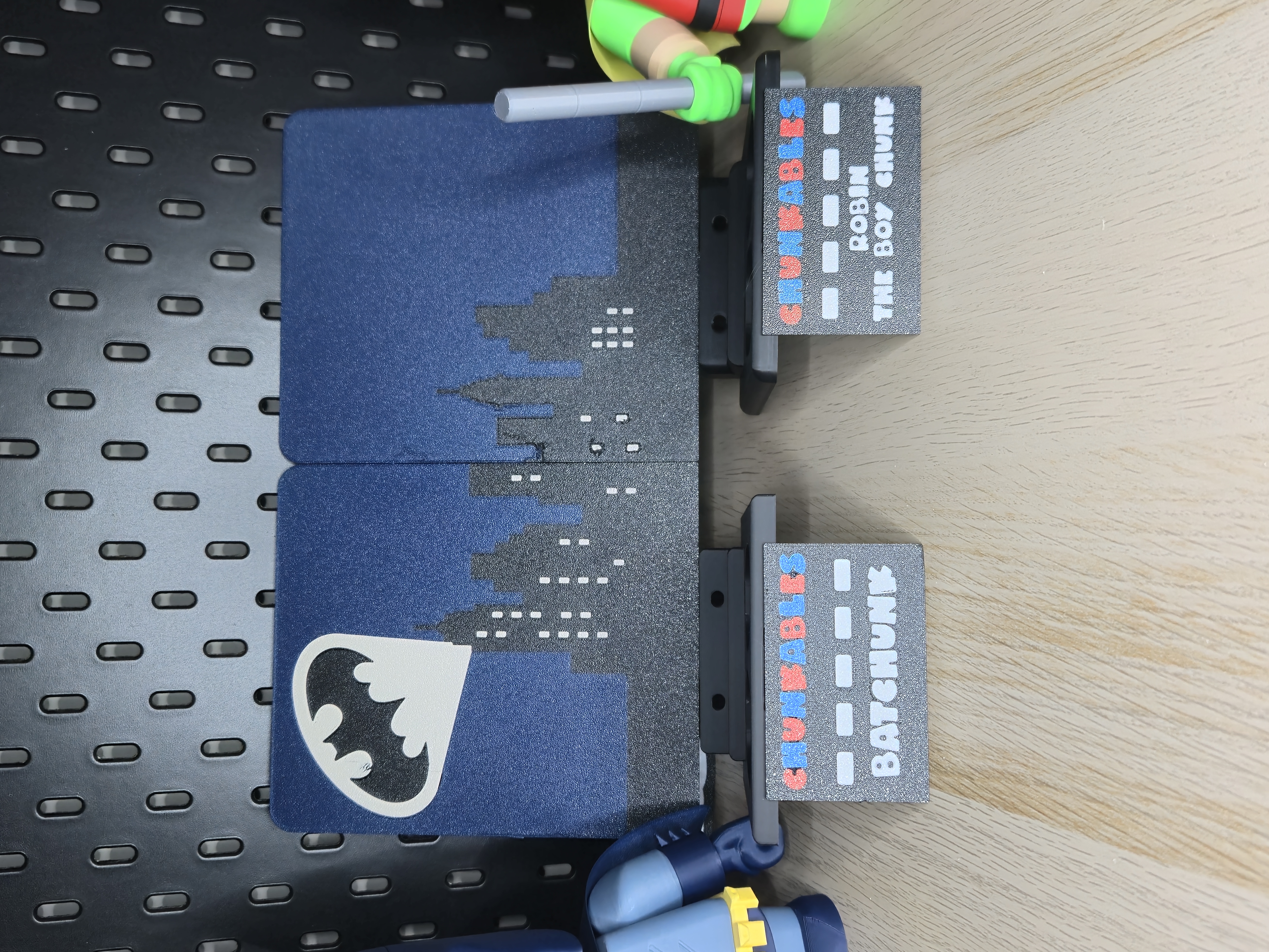 Batchunk and Robin Multicolor Nameplates and Backer 3d model