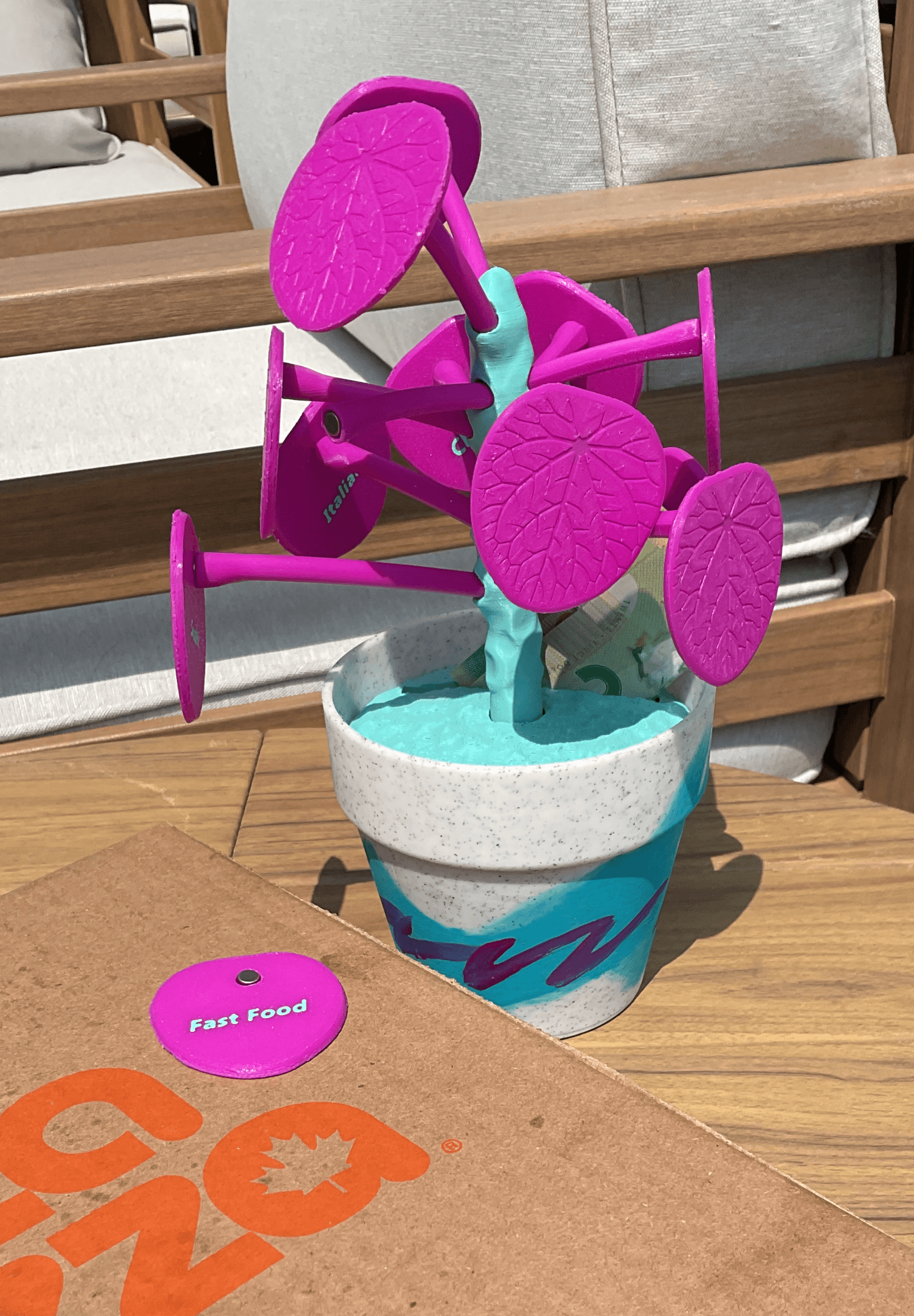 Did you ask for something so unapologetically 80s that you can’t Tina Turnit away? Well here we are with my 80s styled Pilea Picker based on that paper cup design. (You know the one!) The 80s Pilea Picker uses Polymaker Arctic Teal, Hatchbox Purple and Ziro 3D’s White Marble! Totally radical!