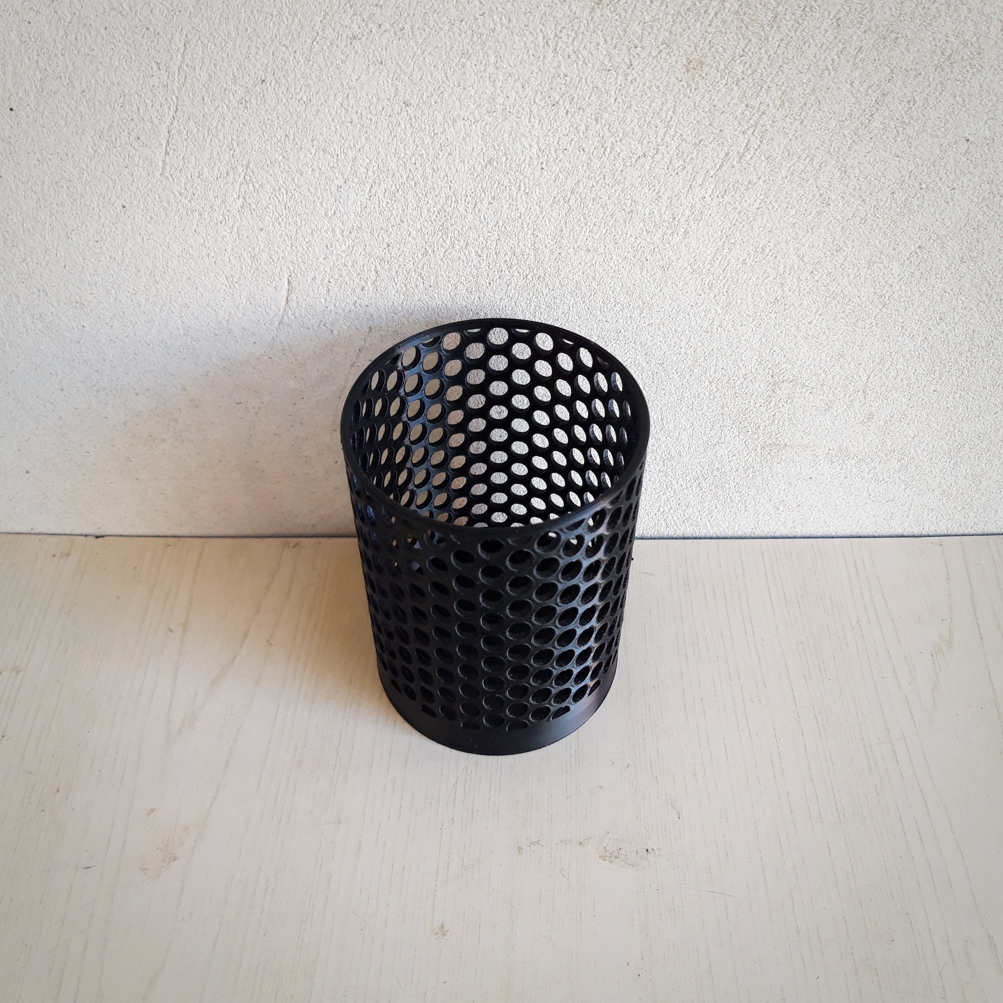 Ellipse pencil holder 3d model