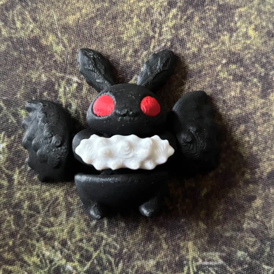 printed in polymaker pla
army red
charcoal black
Cotton White