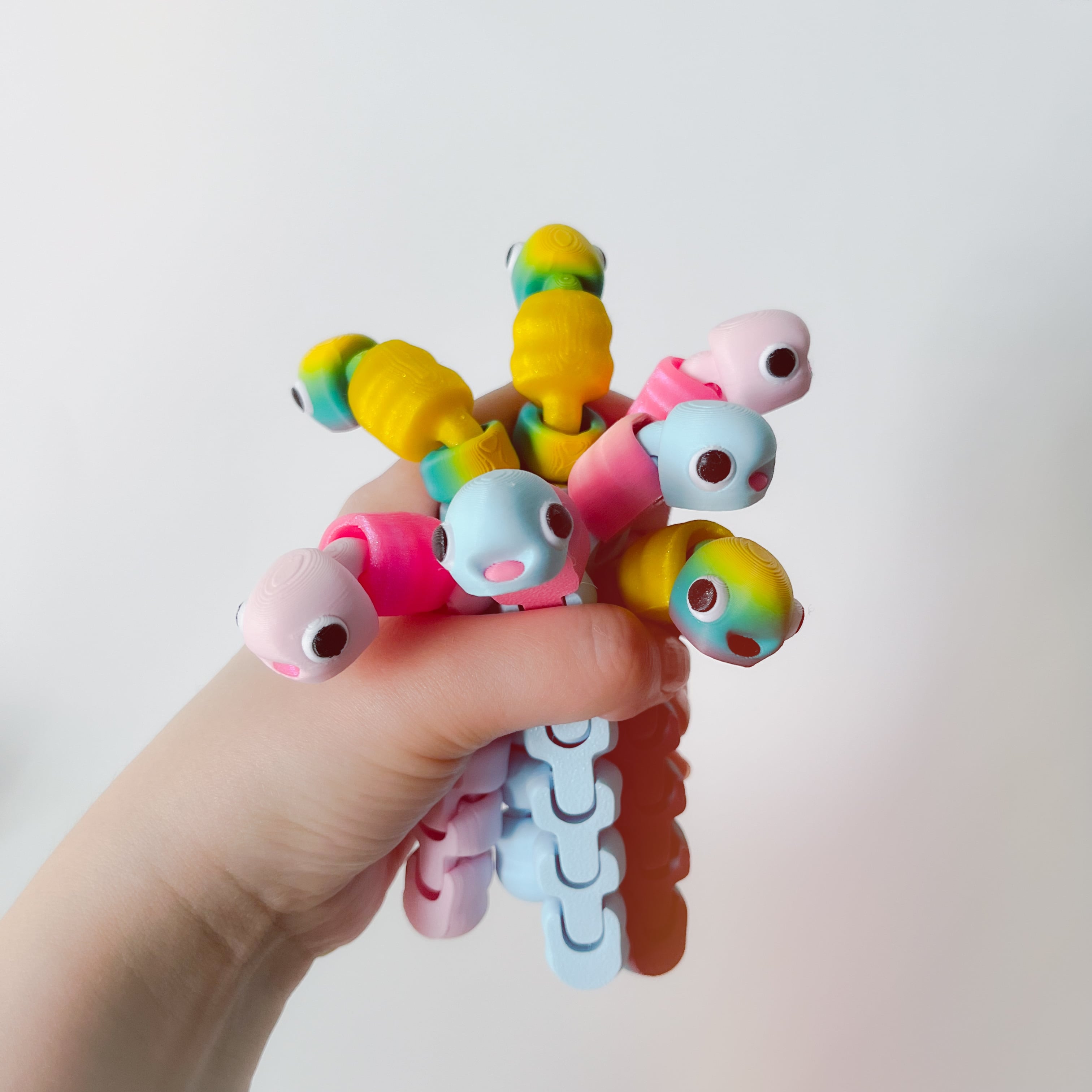 Worm Flexi and Apple Container 3d model