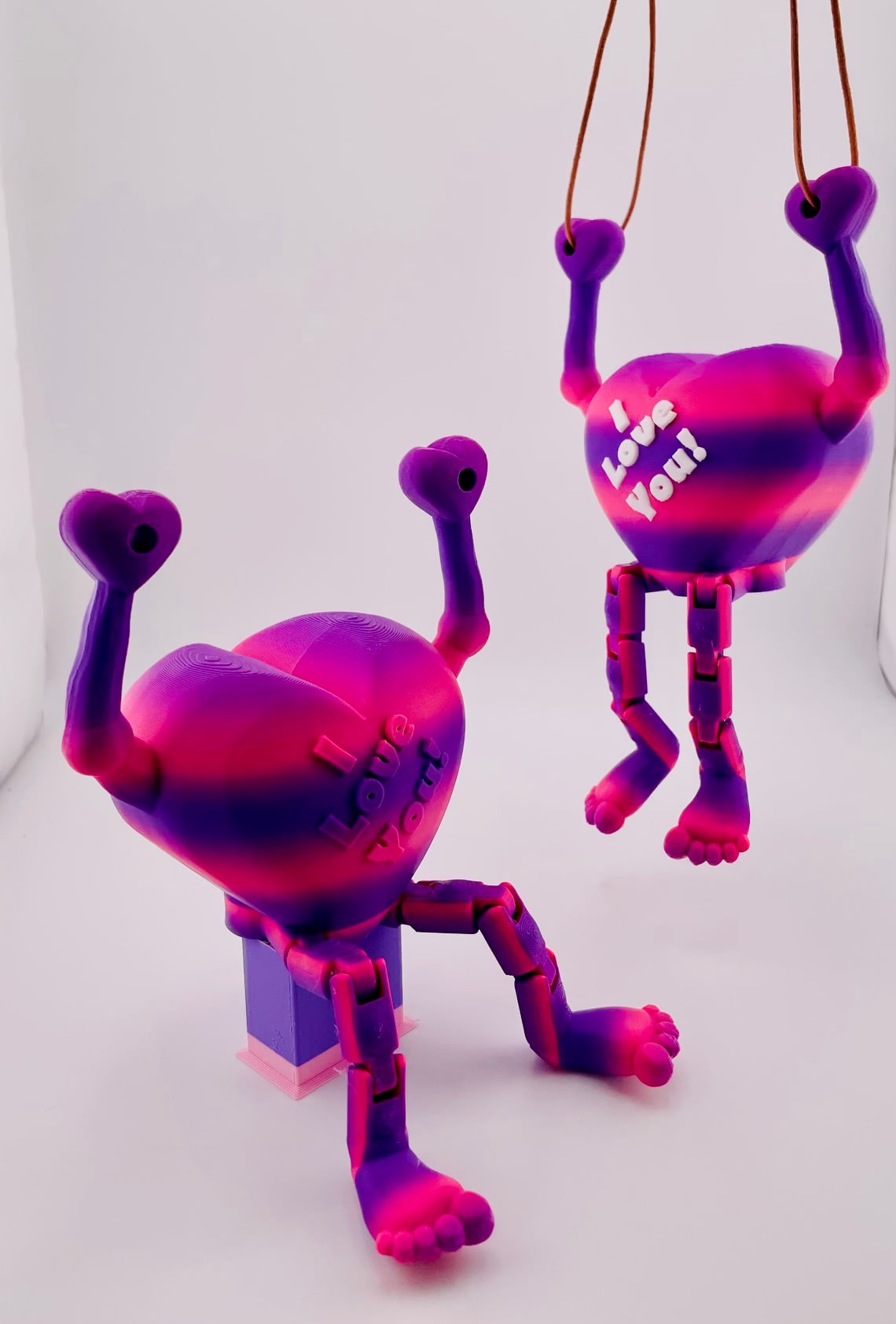 Heart Flexi Legs Hanger 3d model