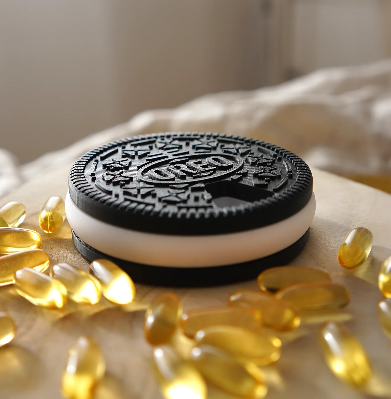 Pill Organizer Fidget - Oreo Style 3d model