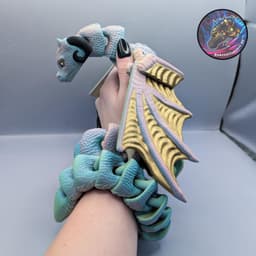 flexi shoulder drape wyrm 3d model