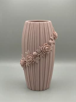 Elegant Ribbed Floral Vase - Scalloped Rose Detail Decorative Vessel 3d model