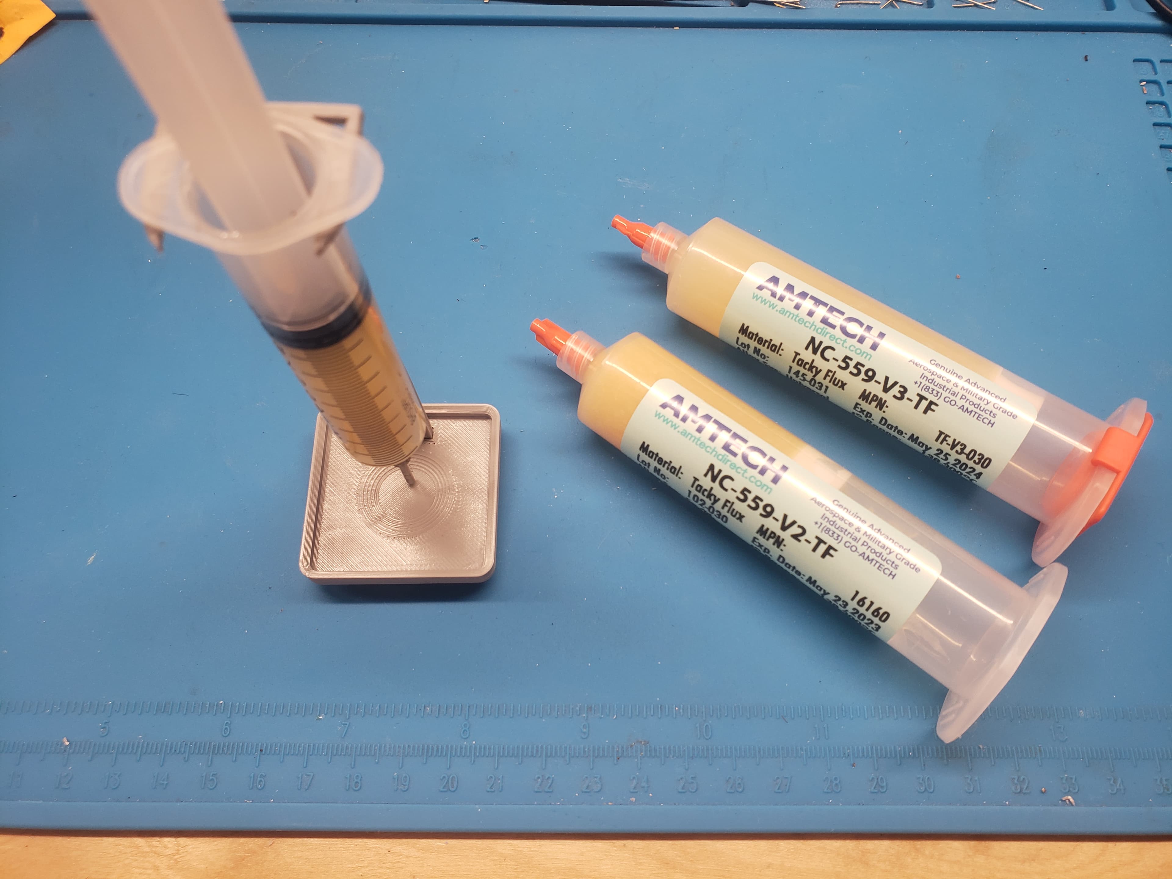 Parametric Gridfinity Syringe Stand 3d model