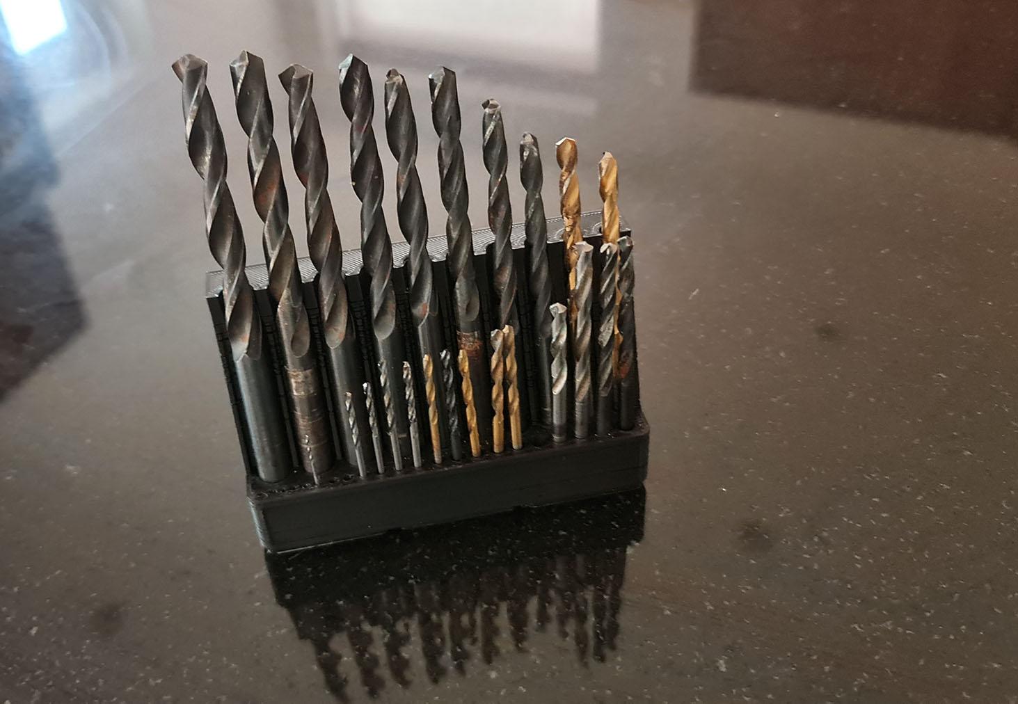 Gridfinity 3x1 vertical drill bit holderv2.stl - Note problems printing this is a problem with my printer not the model! - 3d model