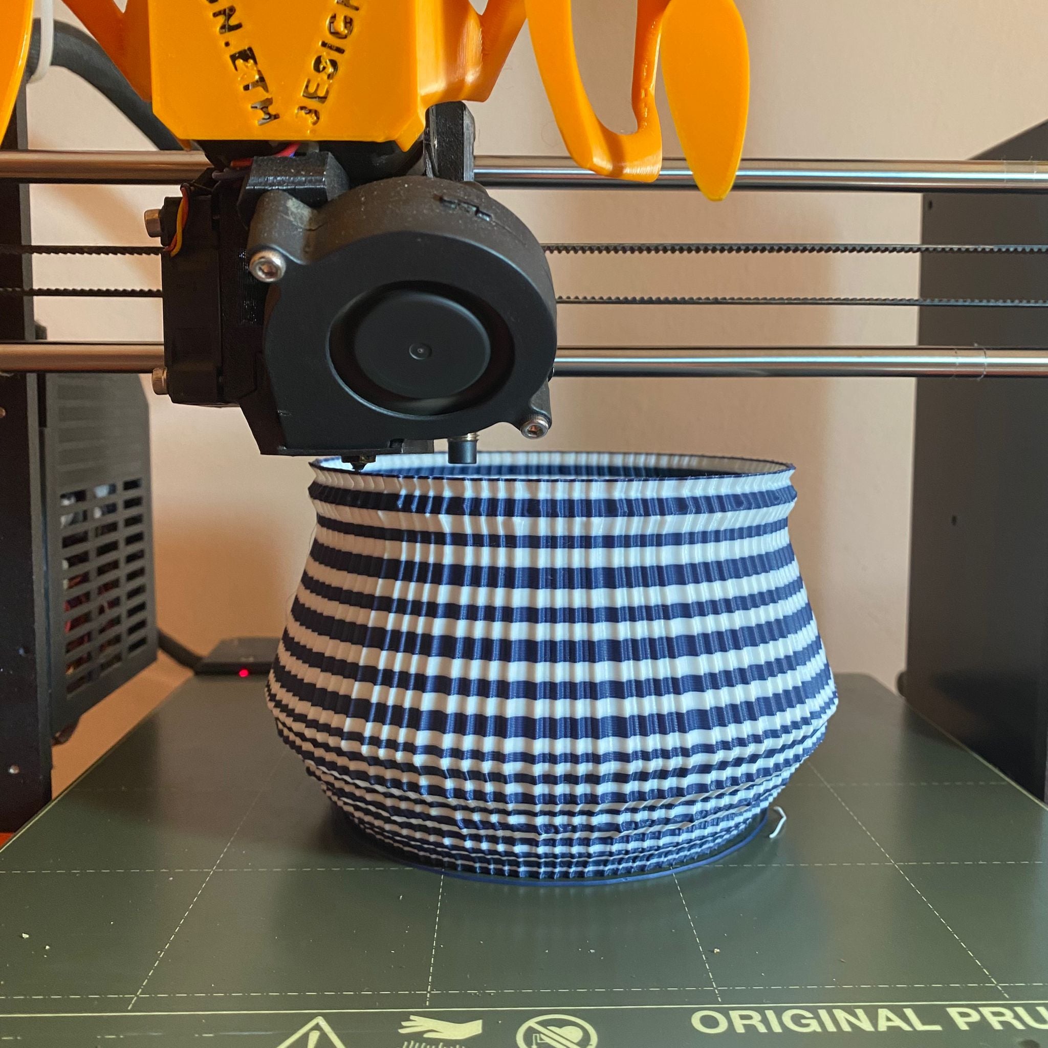Cookie Vase by 3esign.eth 3d model