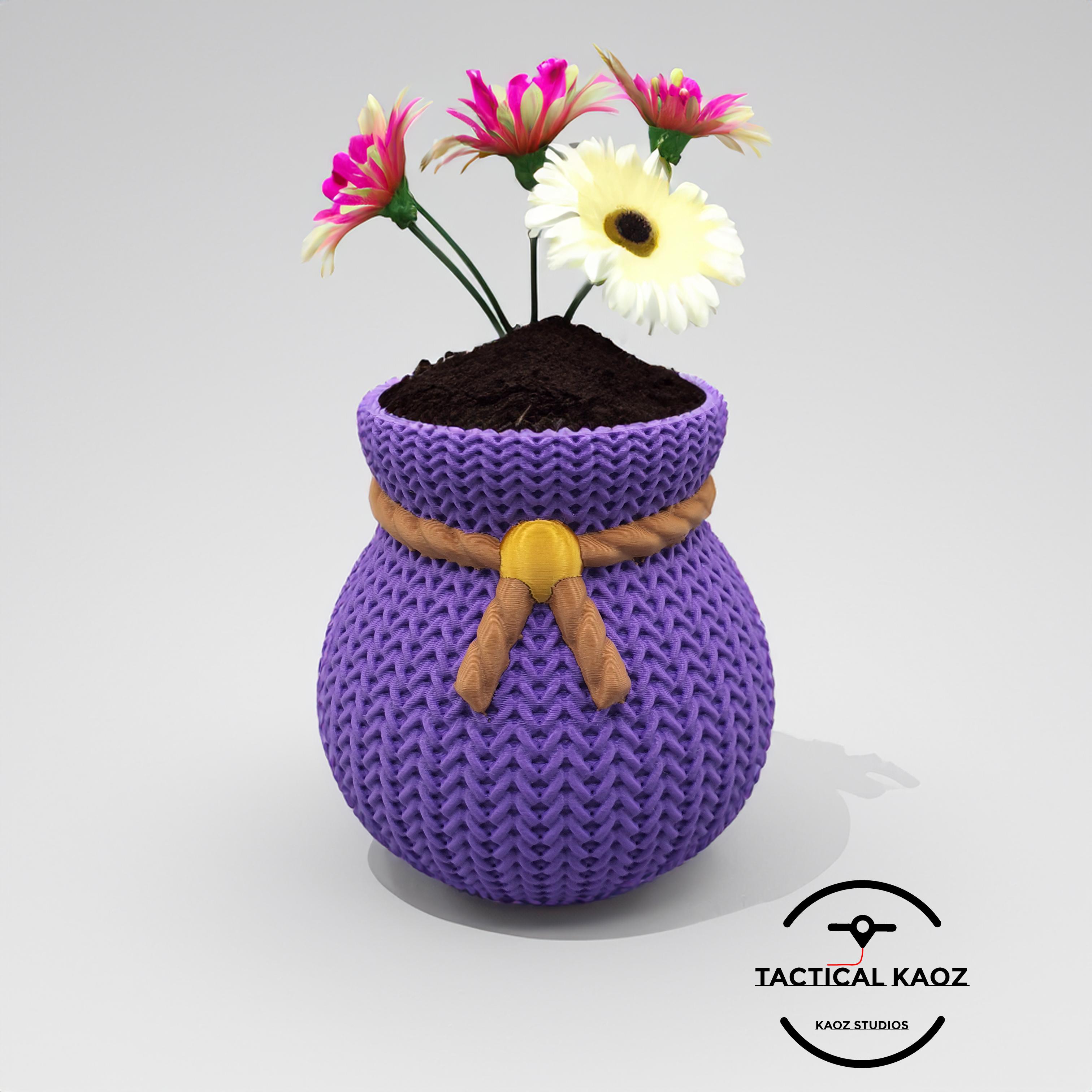 Knitted Roped Vase Planter 3d model
