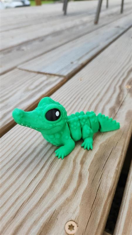 I love this little guy! I printed him at 200% (actually printed 3 at once) with no issues. <3