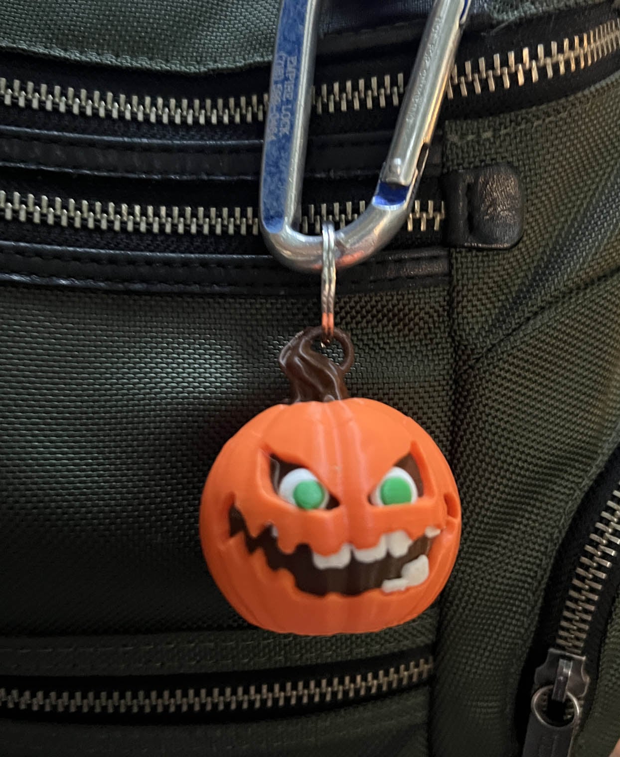 SOLID ROUND PUMPKIN KEYCHAIN.obj 3d model