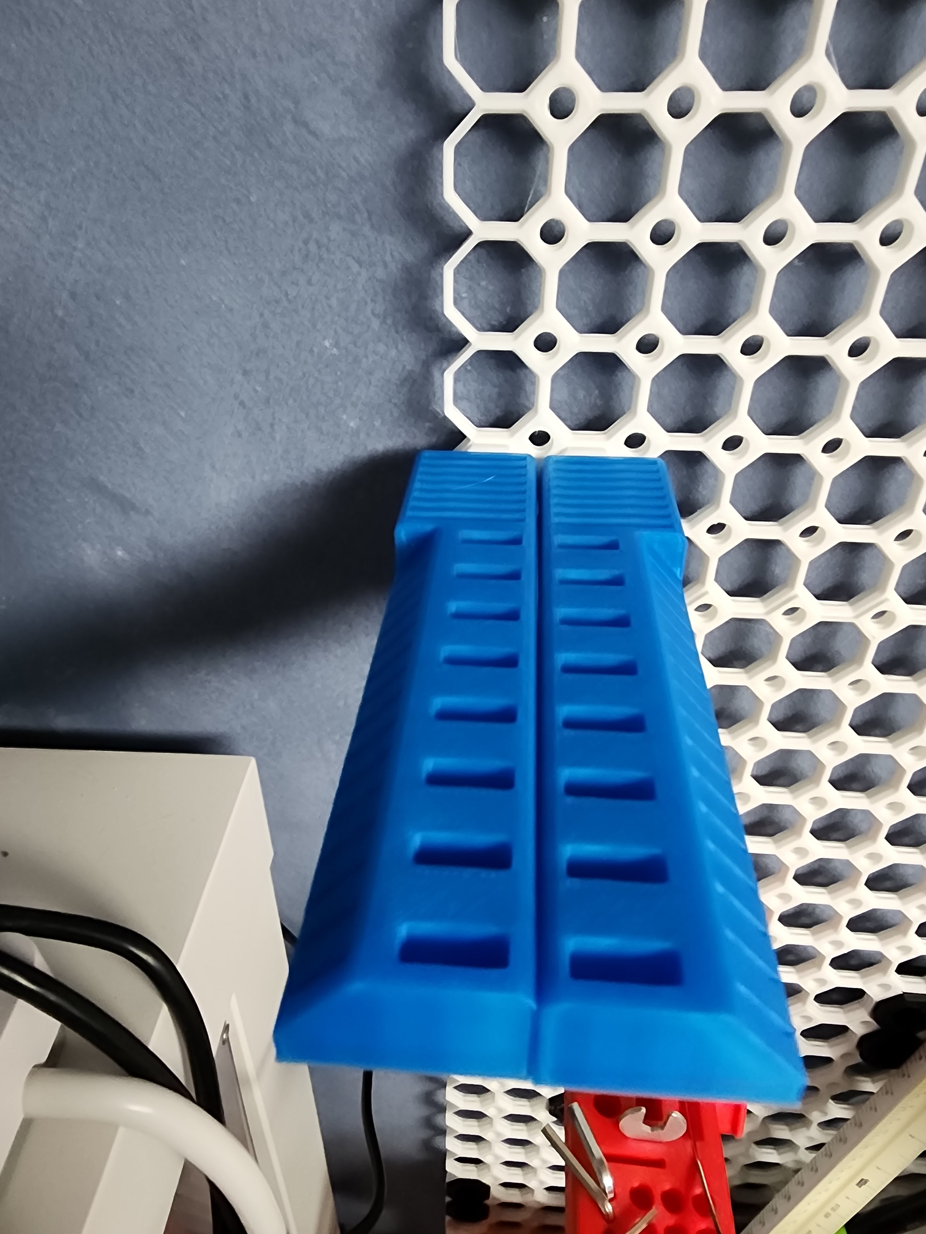 MultiBoard Memory Card Storage, Expandable! 3d model