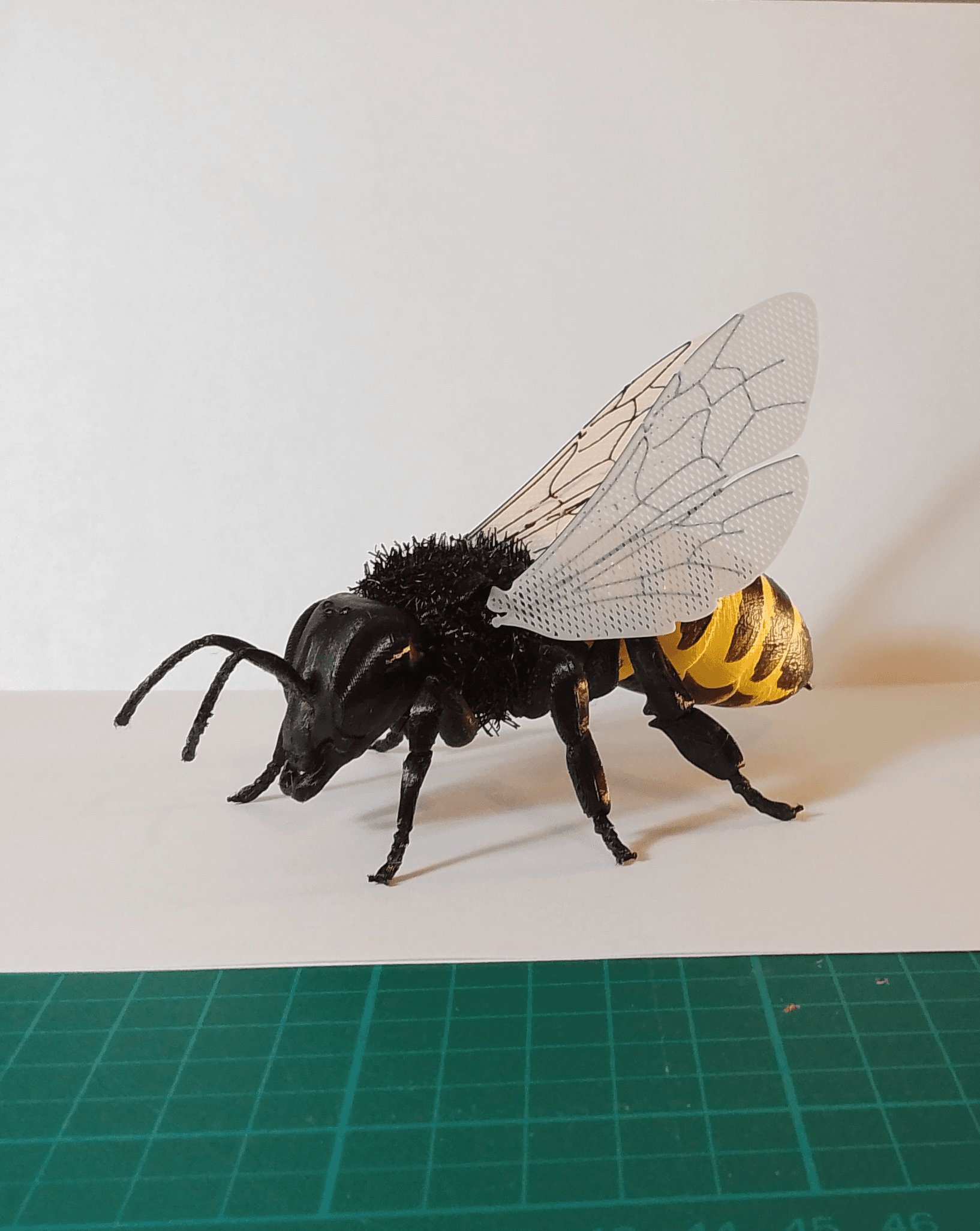 Hairify Honey Bee 3d model