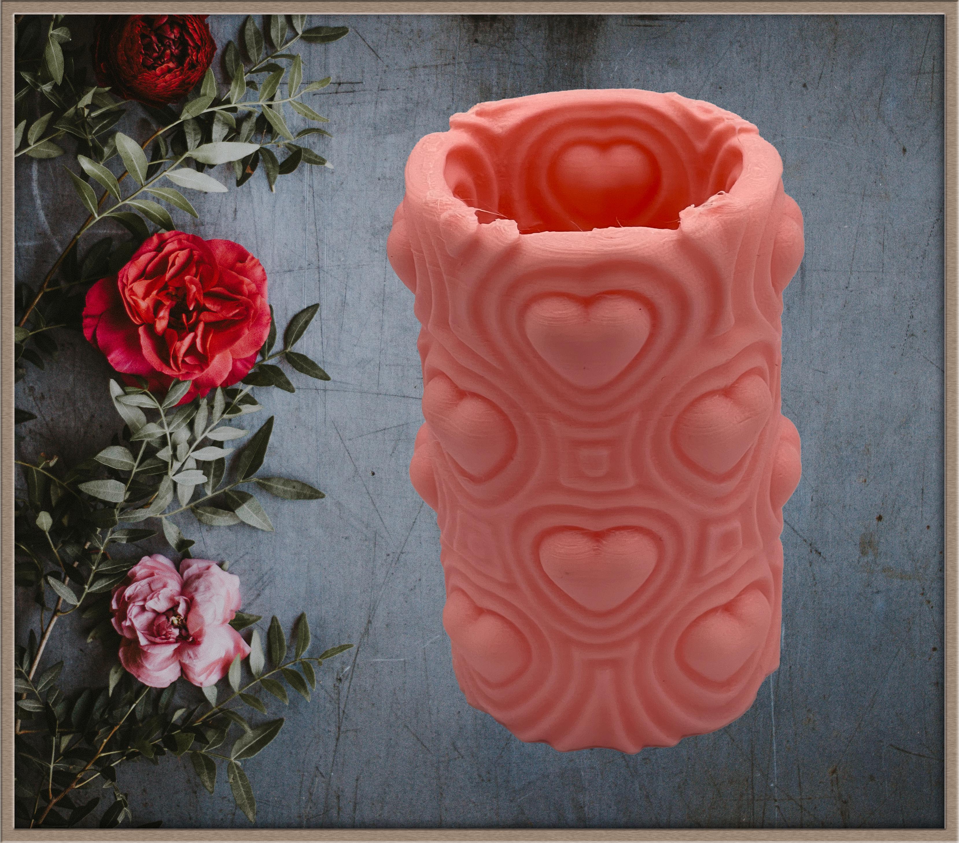 Heartbeat Vase (Large) - Reprint with adaptive layers and higher res. - 3d model
