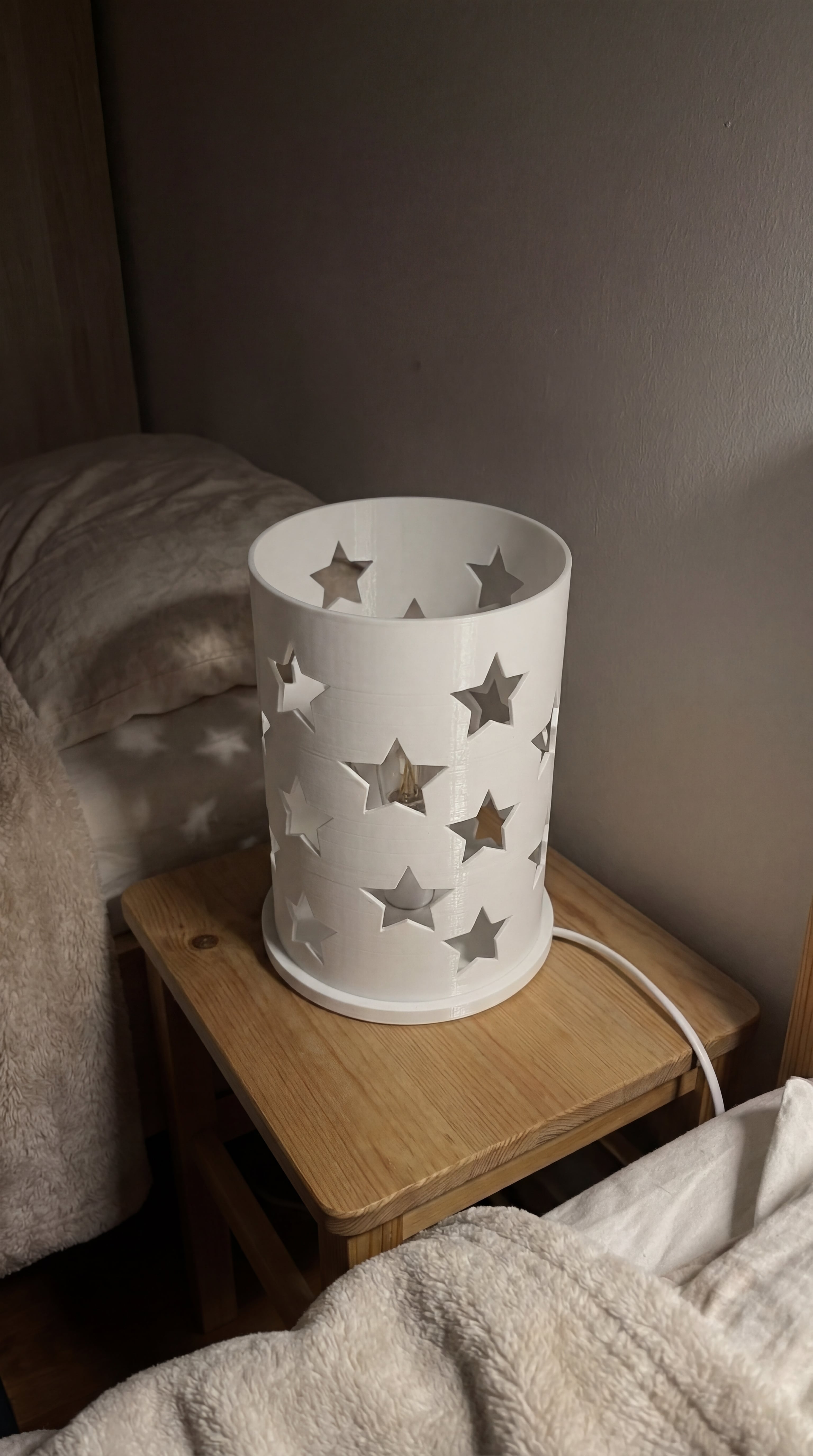 Decorative 3D-Printed Table Lamp with Star Pattern 3d model