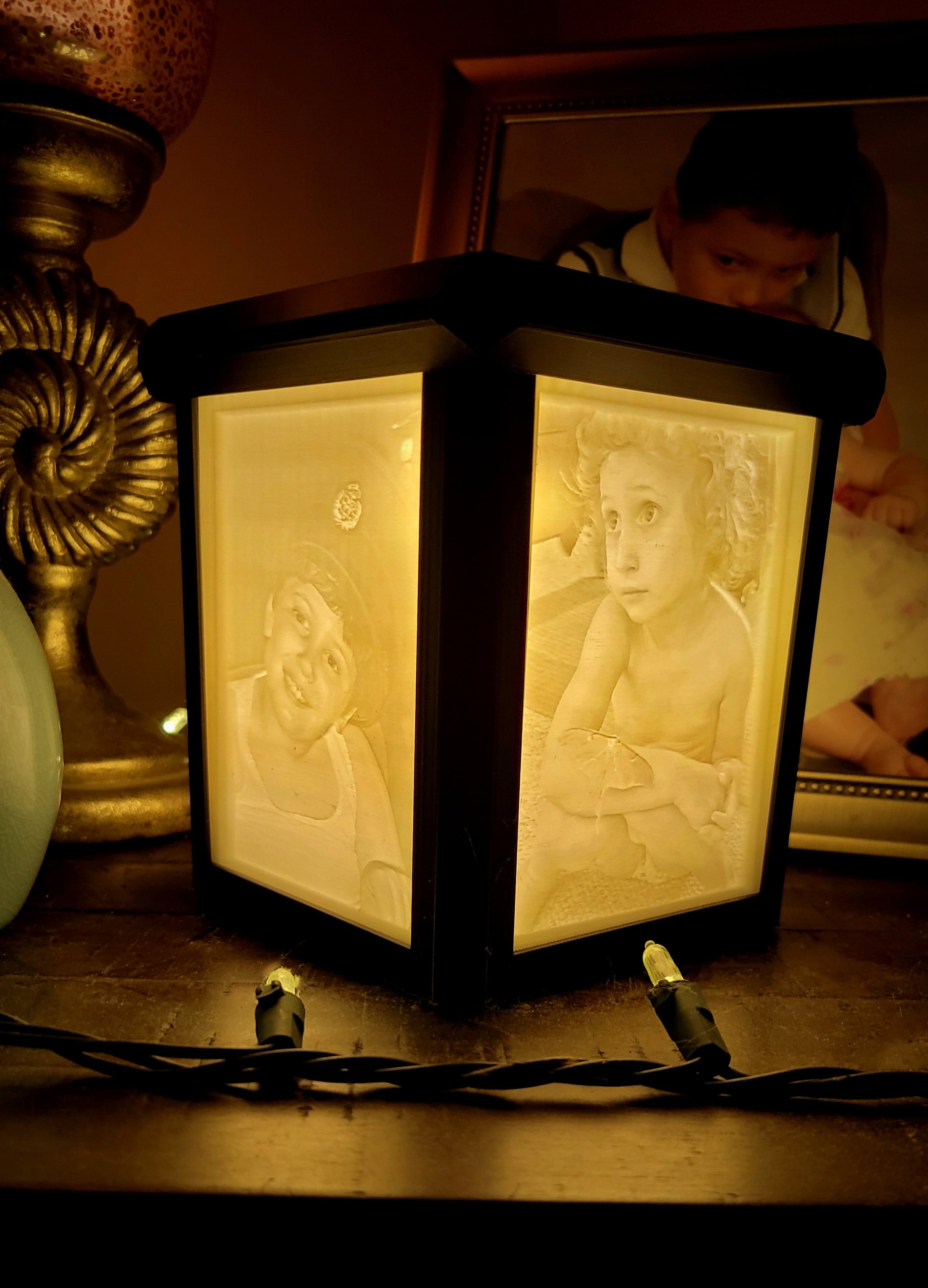 Lithophane Lantern Style Display Assembly 3d model