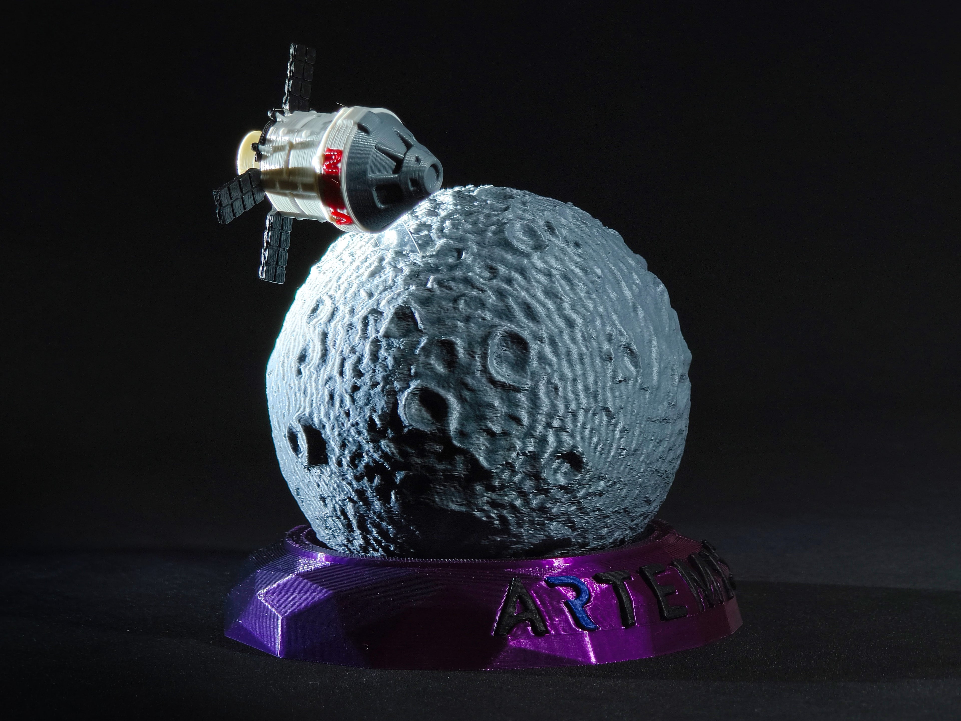 Artemis 2 Miniature Display 3d model