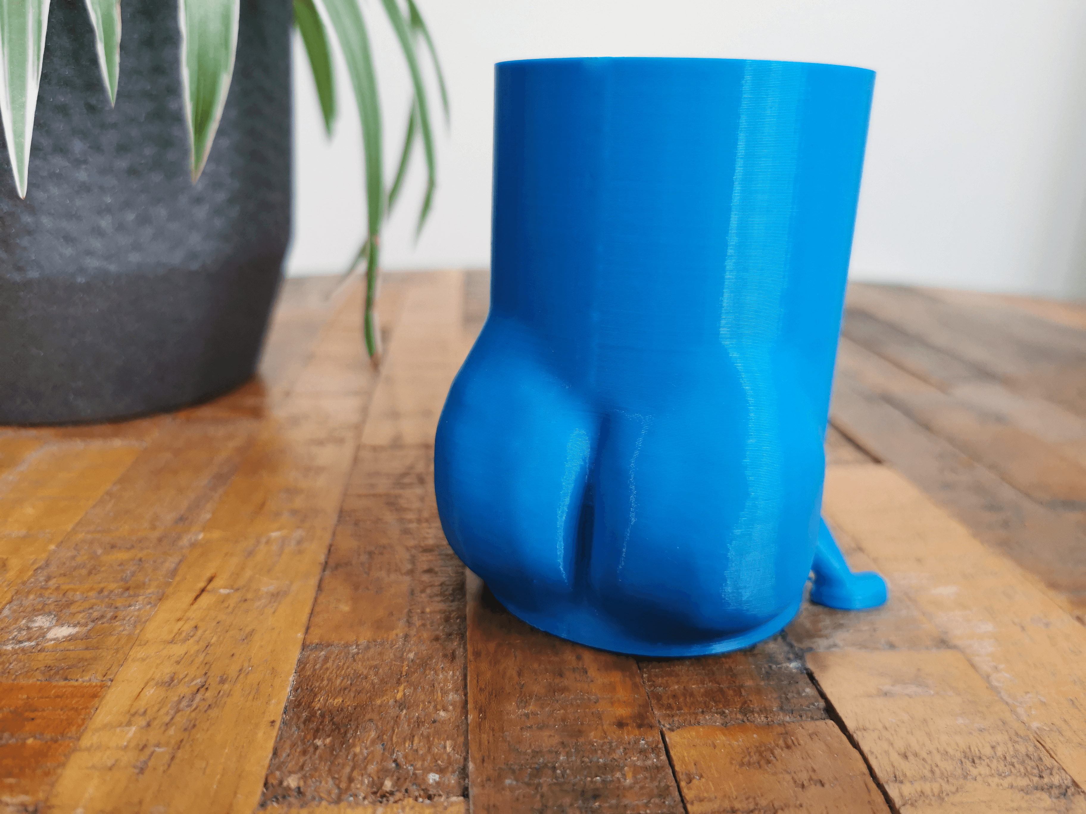 Chunky Bum Sitting Penholder 3d model