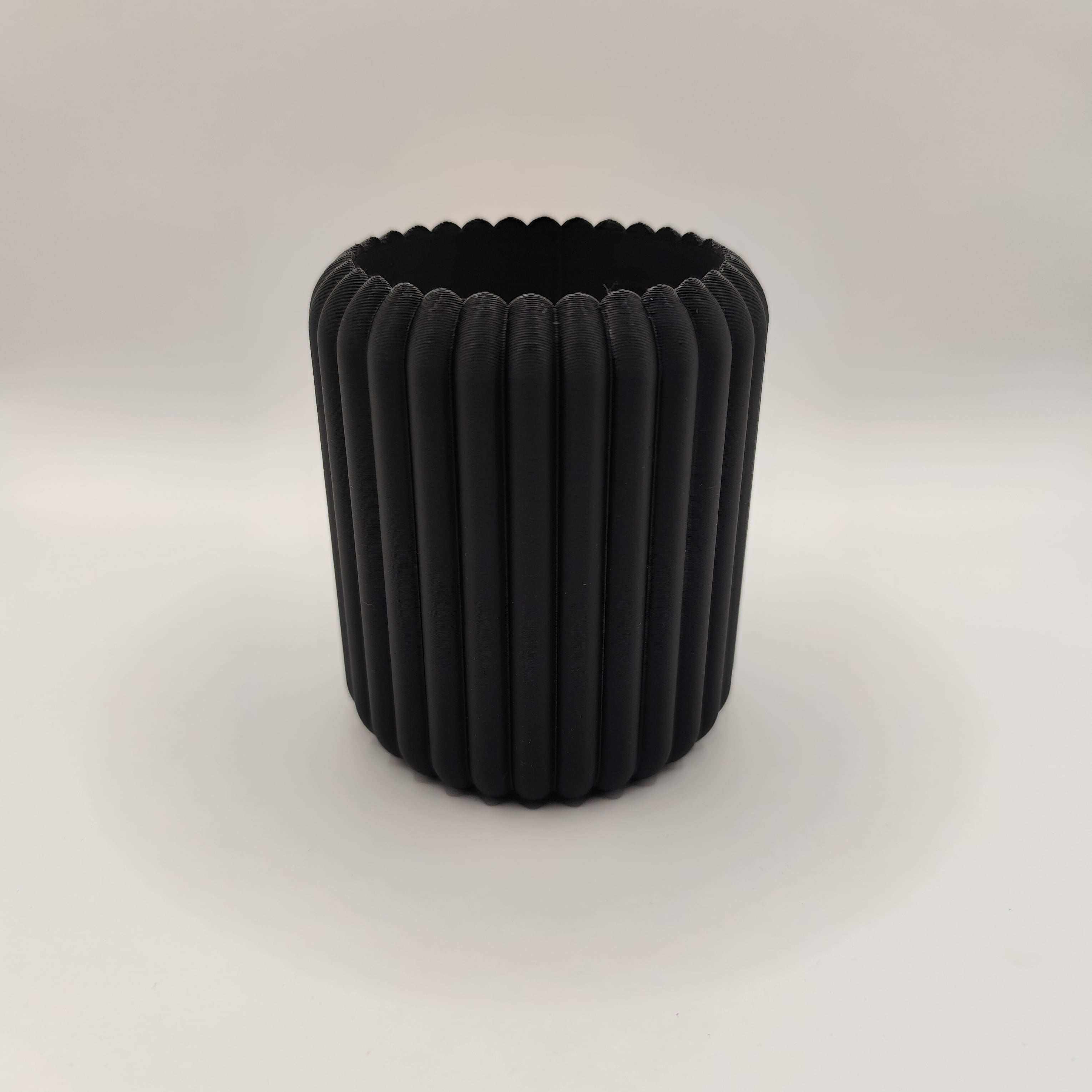 Modern Rod Ribbed Design Pencil Holder 3d model