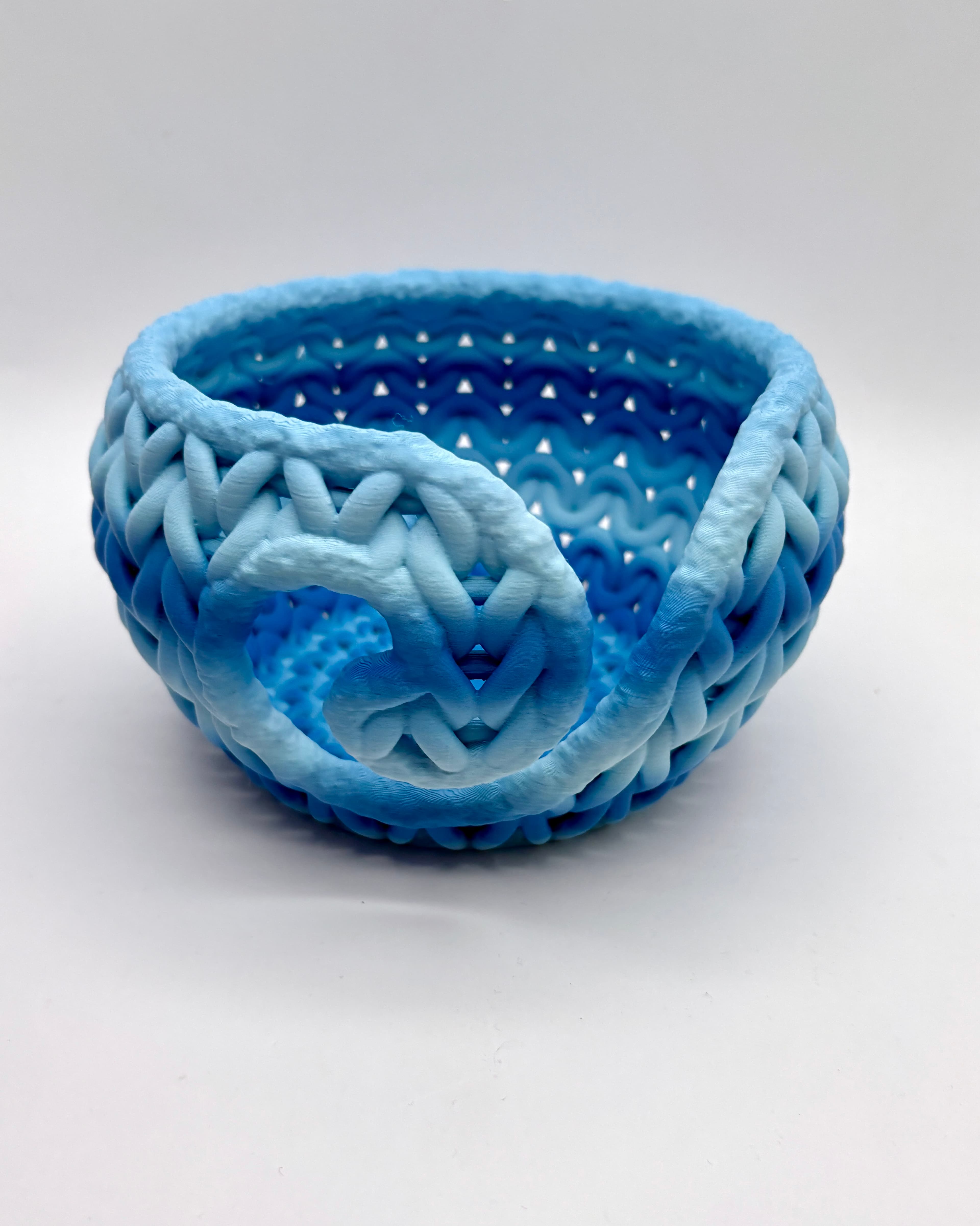 Yarn Bowl - STUNNING in Polymaker Panchroma Matte Sky Blue Gradient - 3d model