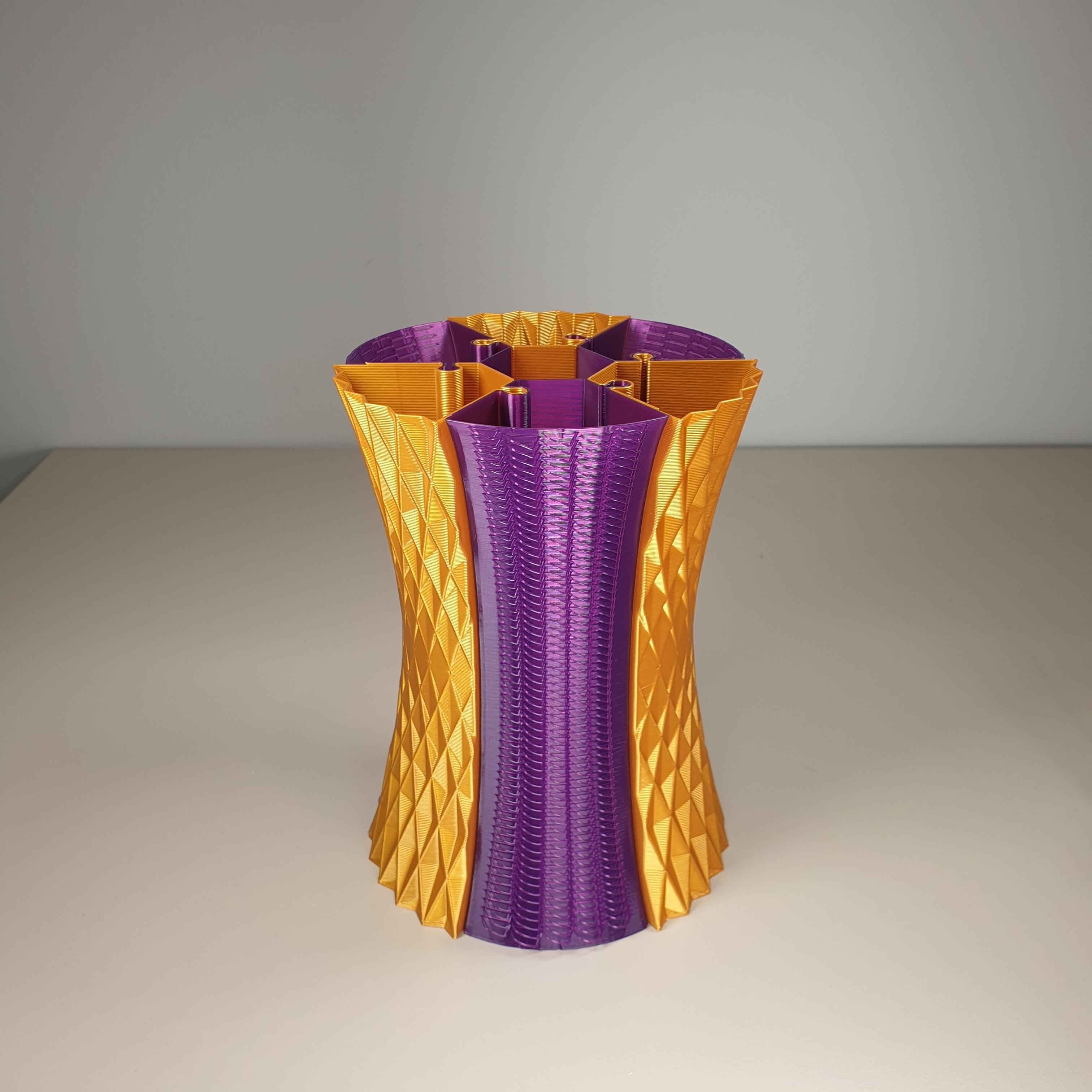 Jigsaw Vase 6 part Loops 3d model