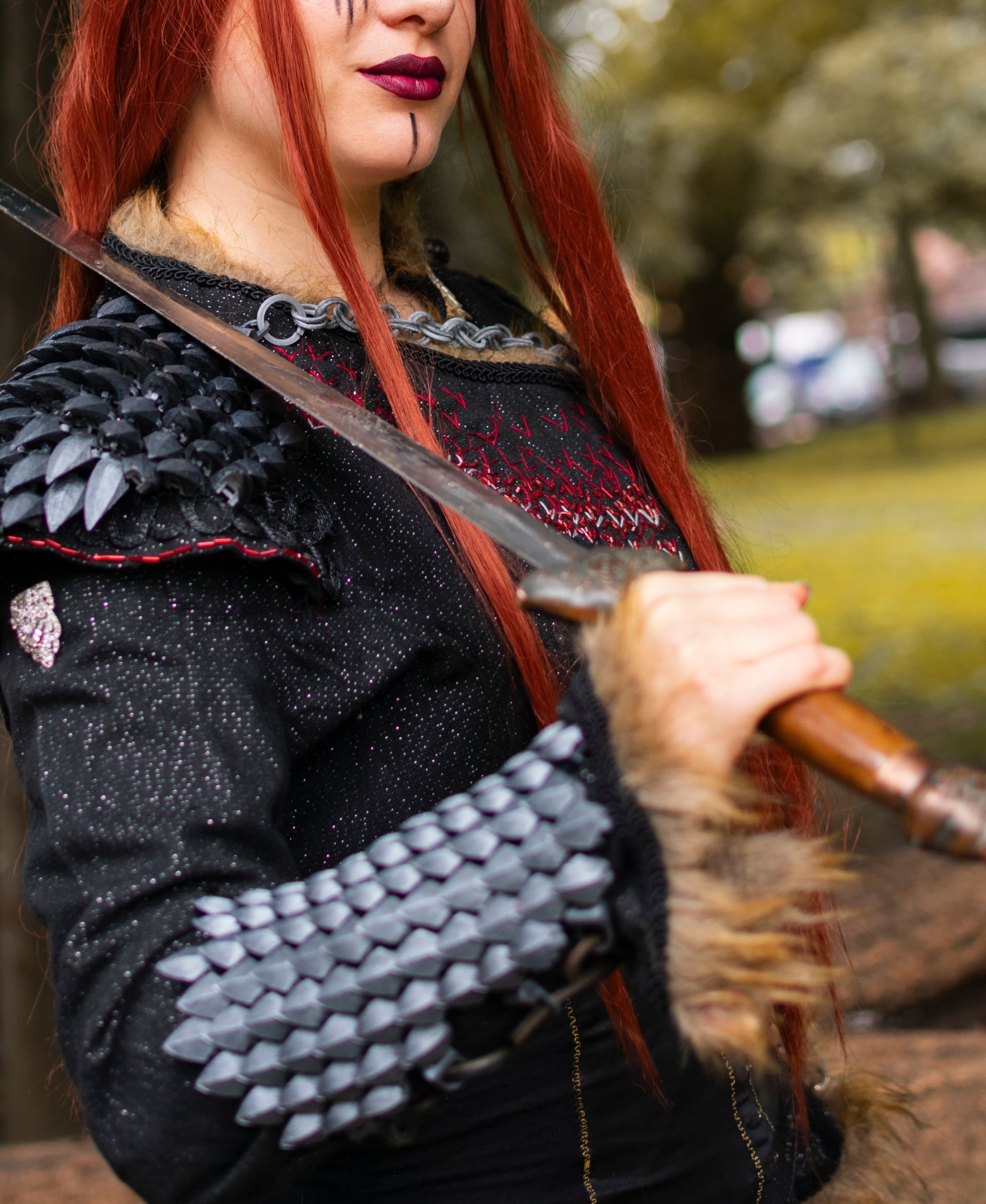 Articulated Scalemail Bracer 3d model