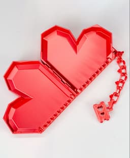 Heart Box With Working Zipper 3d model