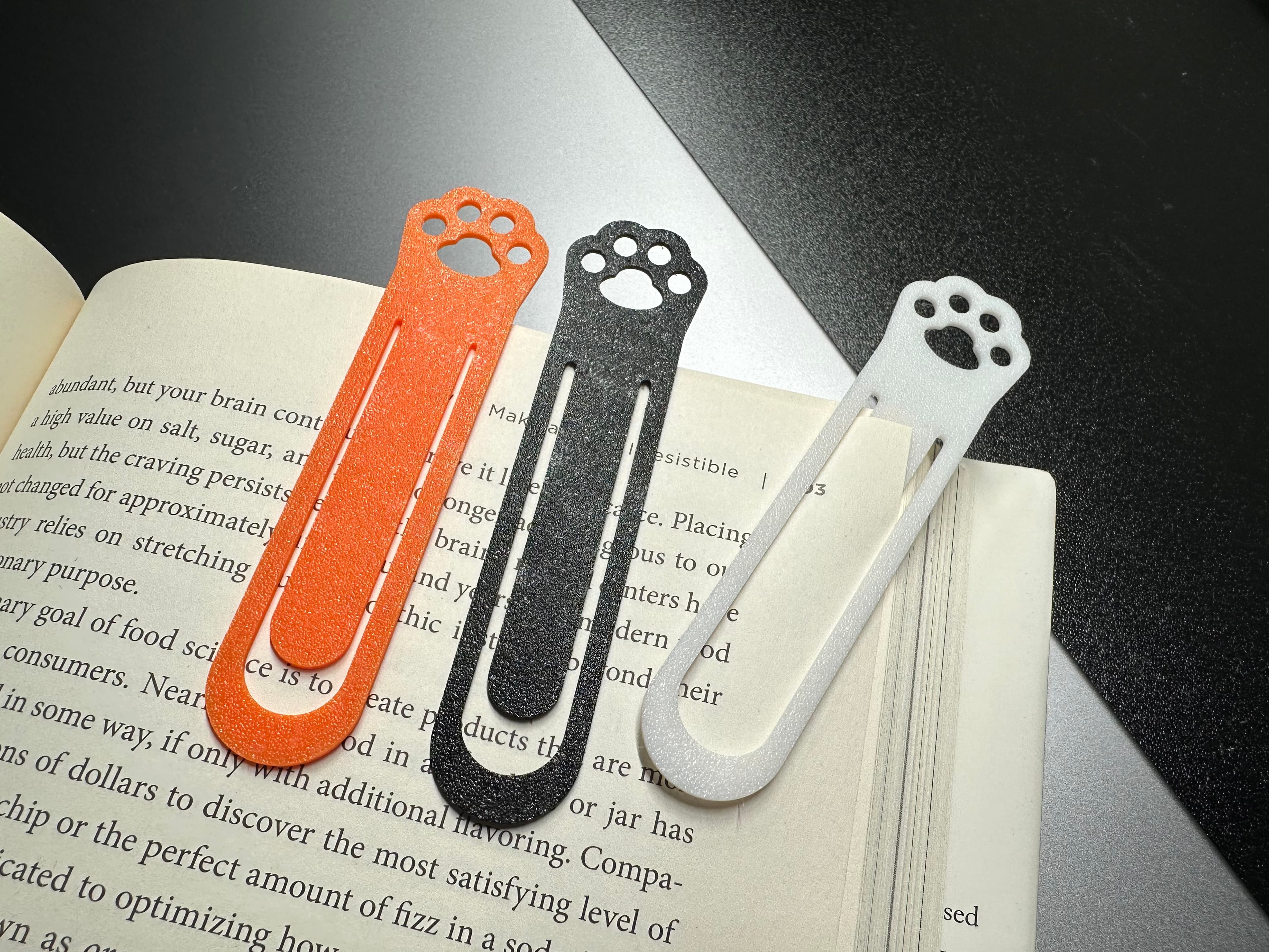 Cat paw Bookmark 3d model