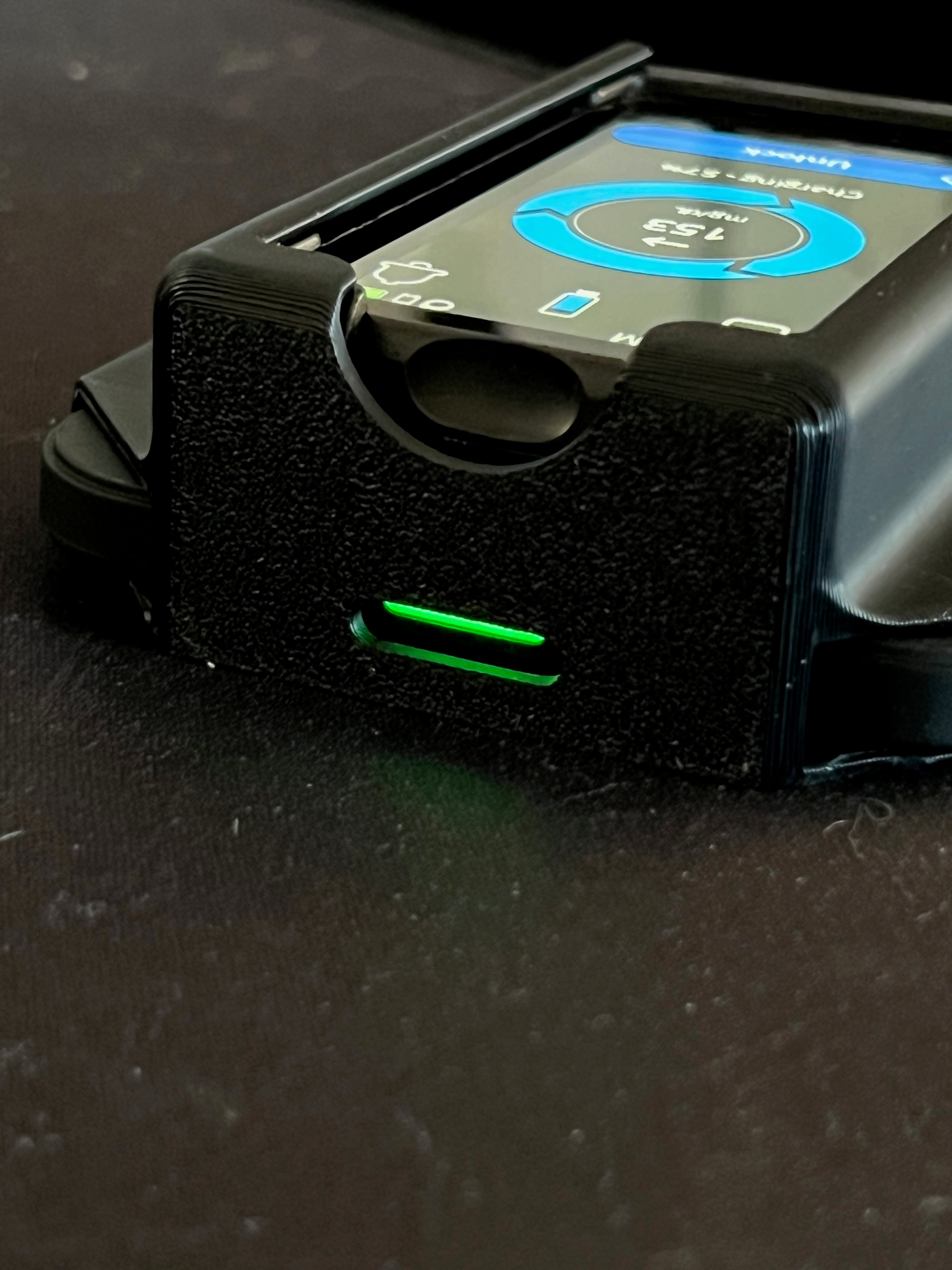 iLet Color Charging Caddy 3d model