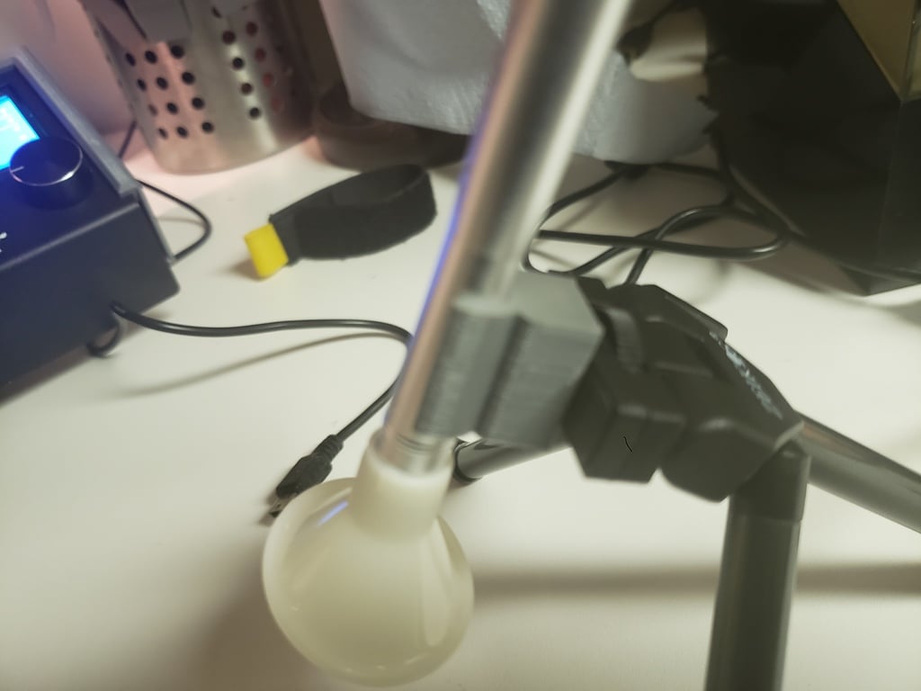 Supereyes Microscope Replacement Mini Tripod Clip 3d model