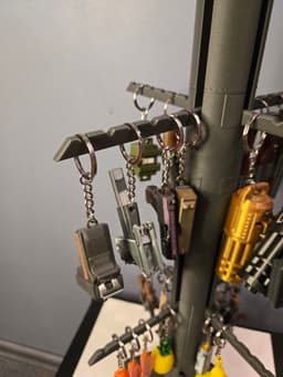 Keychain Display Stand — Missile 3d model