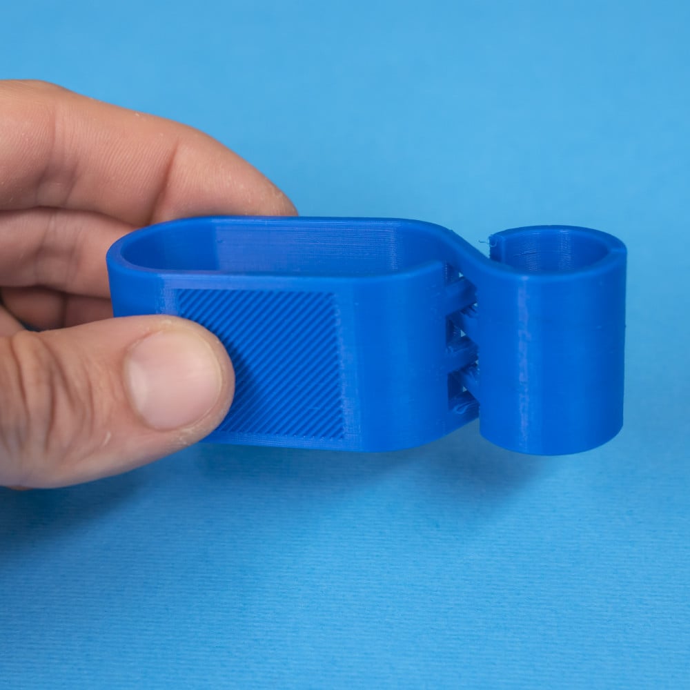 Figure 8 Compliant Clips 3d model
