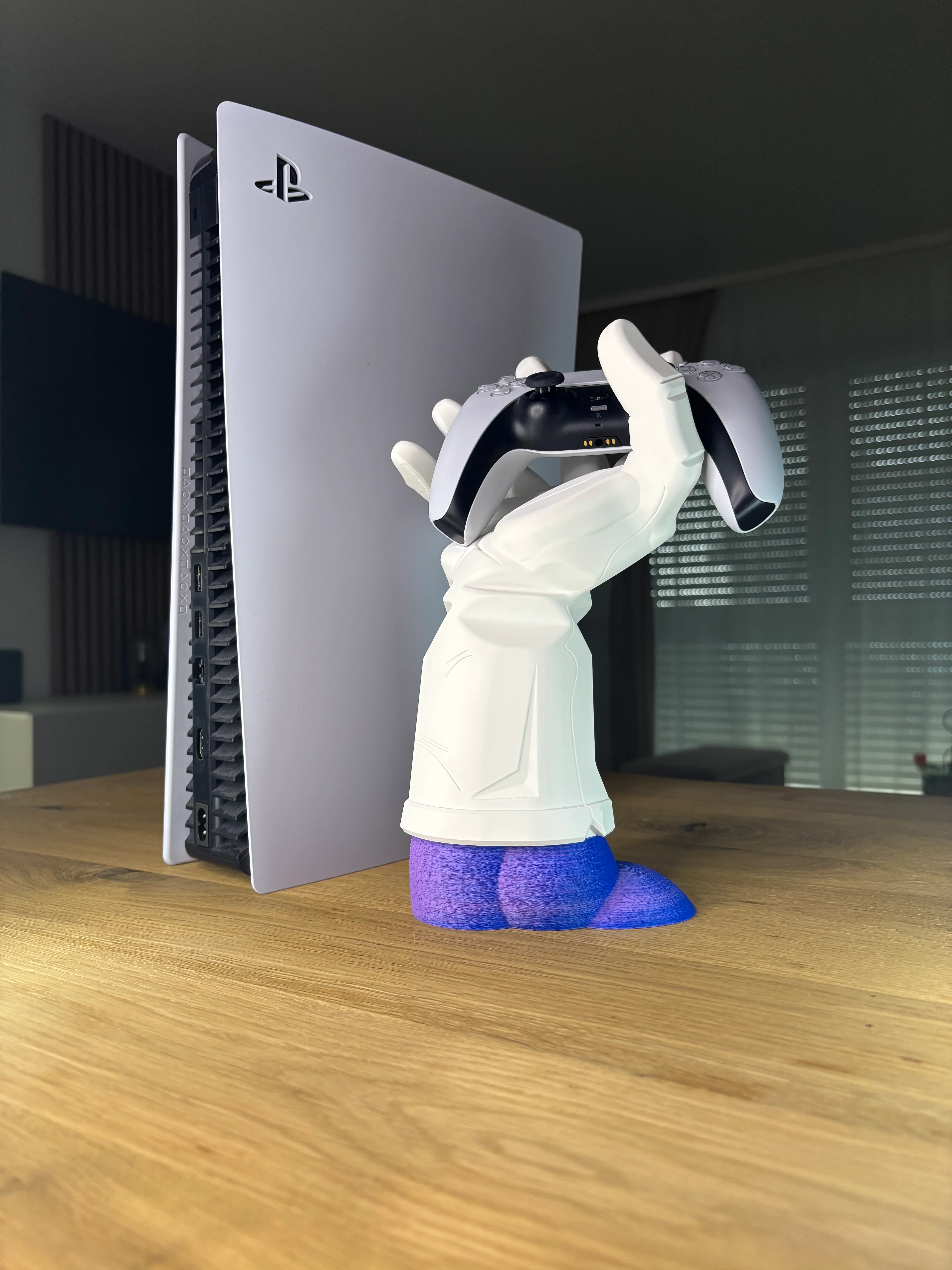Universal Controller Stand - Inspired by Vegeta from Dragonball - Fan Art 3d model