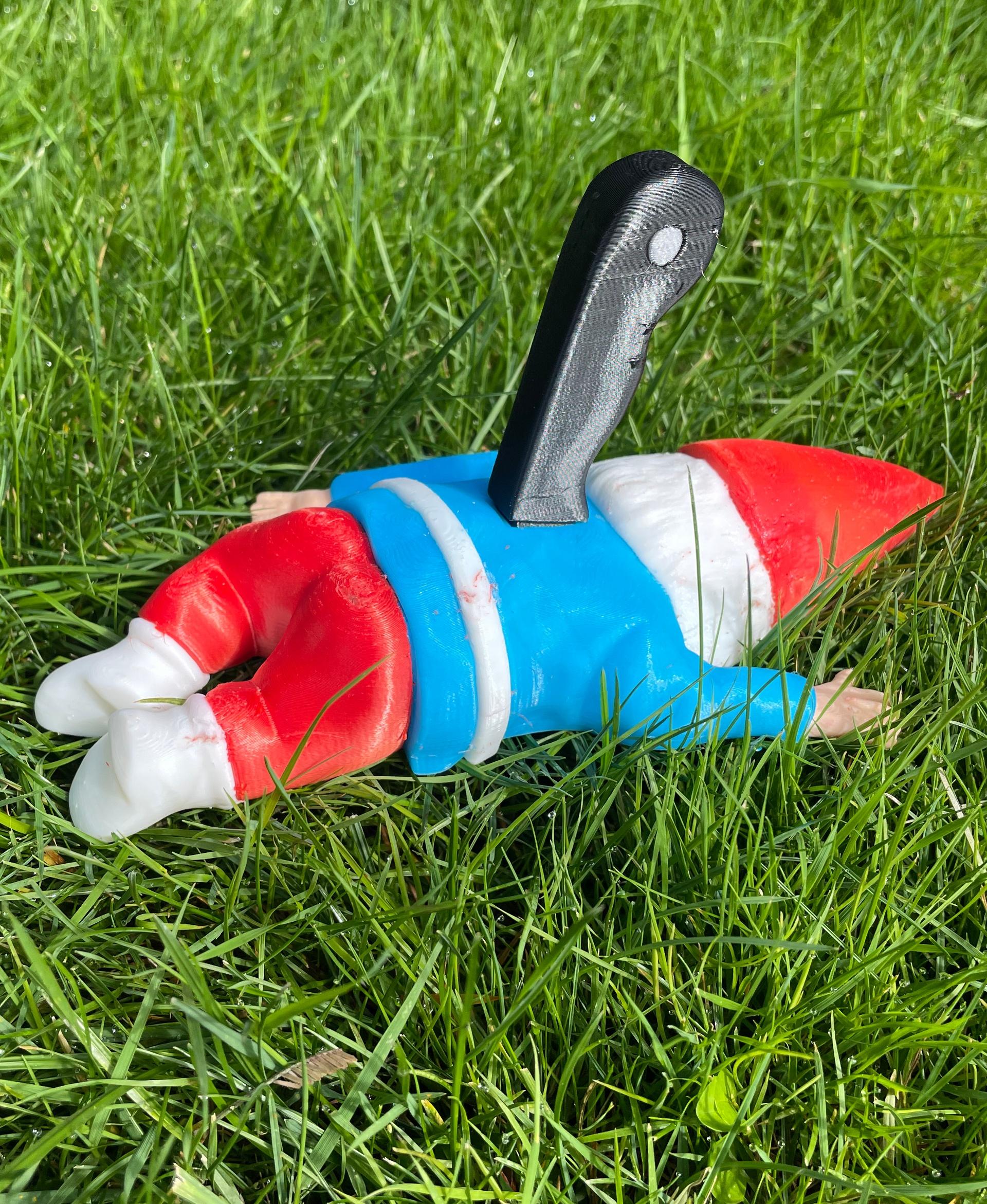 Murdered Gnome With Knive Figurine / Multi Parts / Color Print 3d model