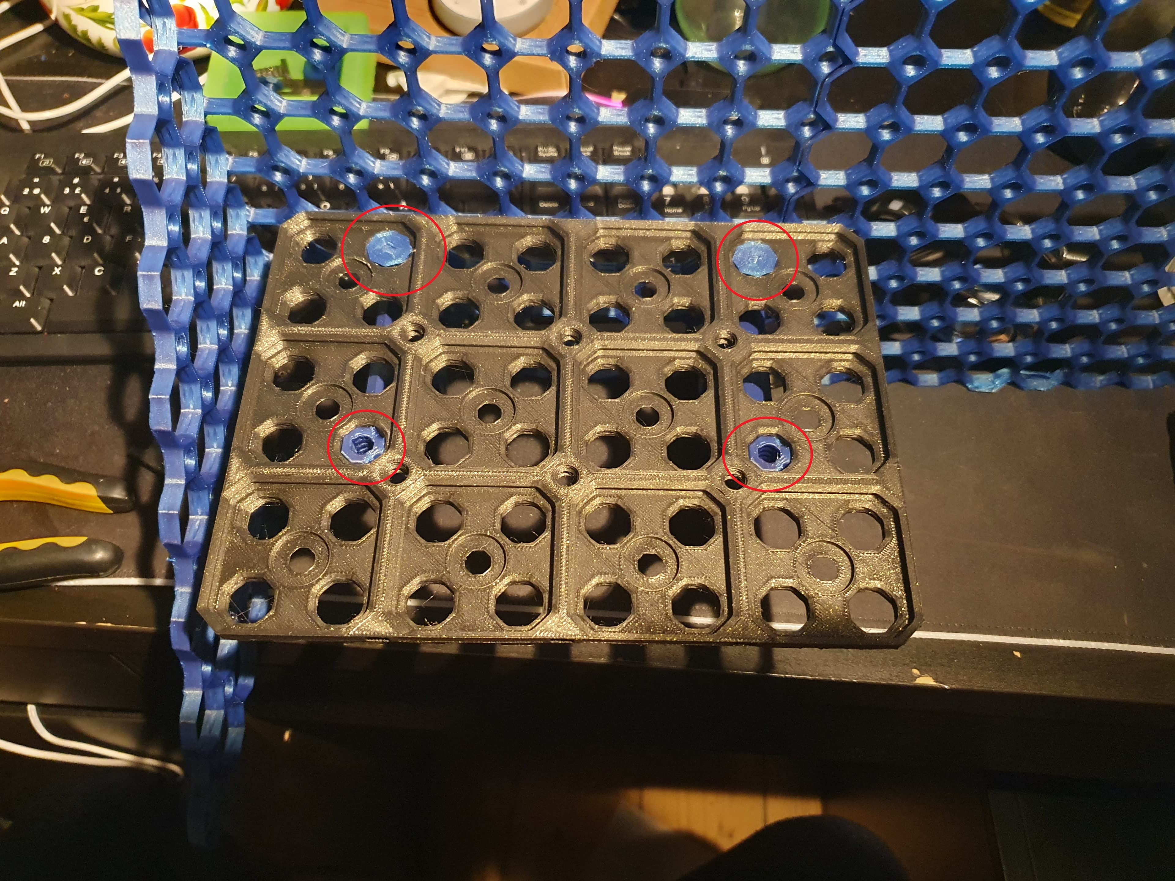 Multiboard - Multigrid - Baseplate to bracket screw (Remix of 13 mm Small Thread, Flat Head, Bolt) 3d model