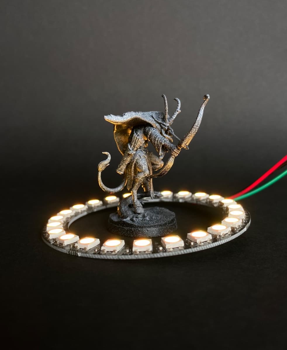 Let's admit it: A violent cupid armed with a bow is kind of stupid. On the other hand a Krampus with a long range weapon is a clear reason to be concerned! Printed on Mars 3 Pro in Sunlu ABS-like resin using 0.035 mm layers.