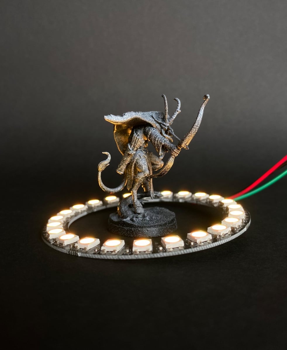 Let's admit it: A violent cupid armed with a bow is kind of stupid. On the other hand a Krampus with a long range weapon is a clear reason to be concerned! Printed on Mars 3 Pro in Sunlu ABS-like resin using 0.035 mm layers.
