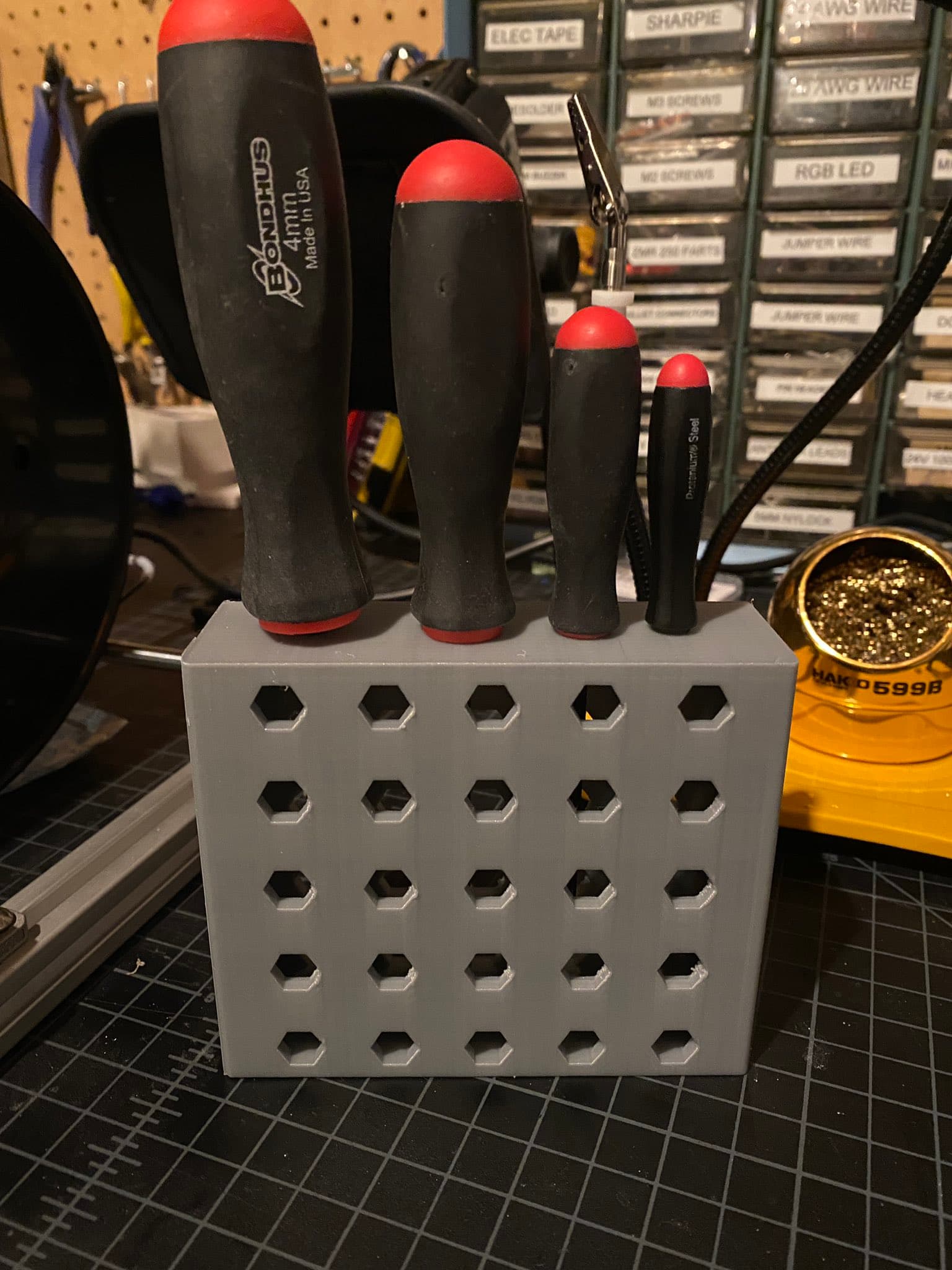 BondhusHolder.stl 3d model