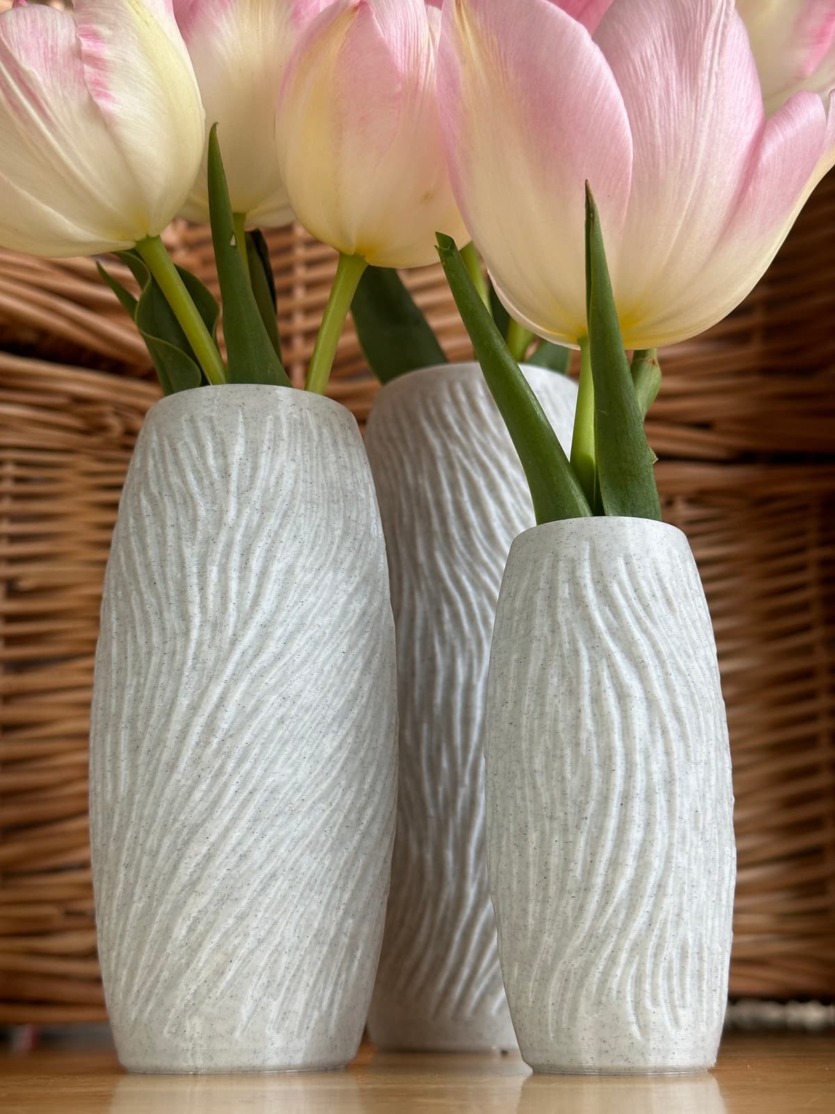 Vector Vass Vector Vases - 3D model by DaveMakesStuff on Thangs