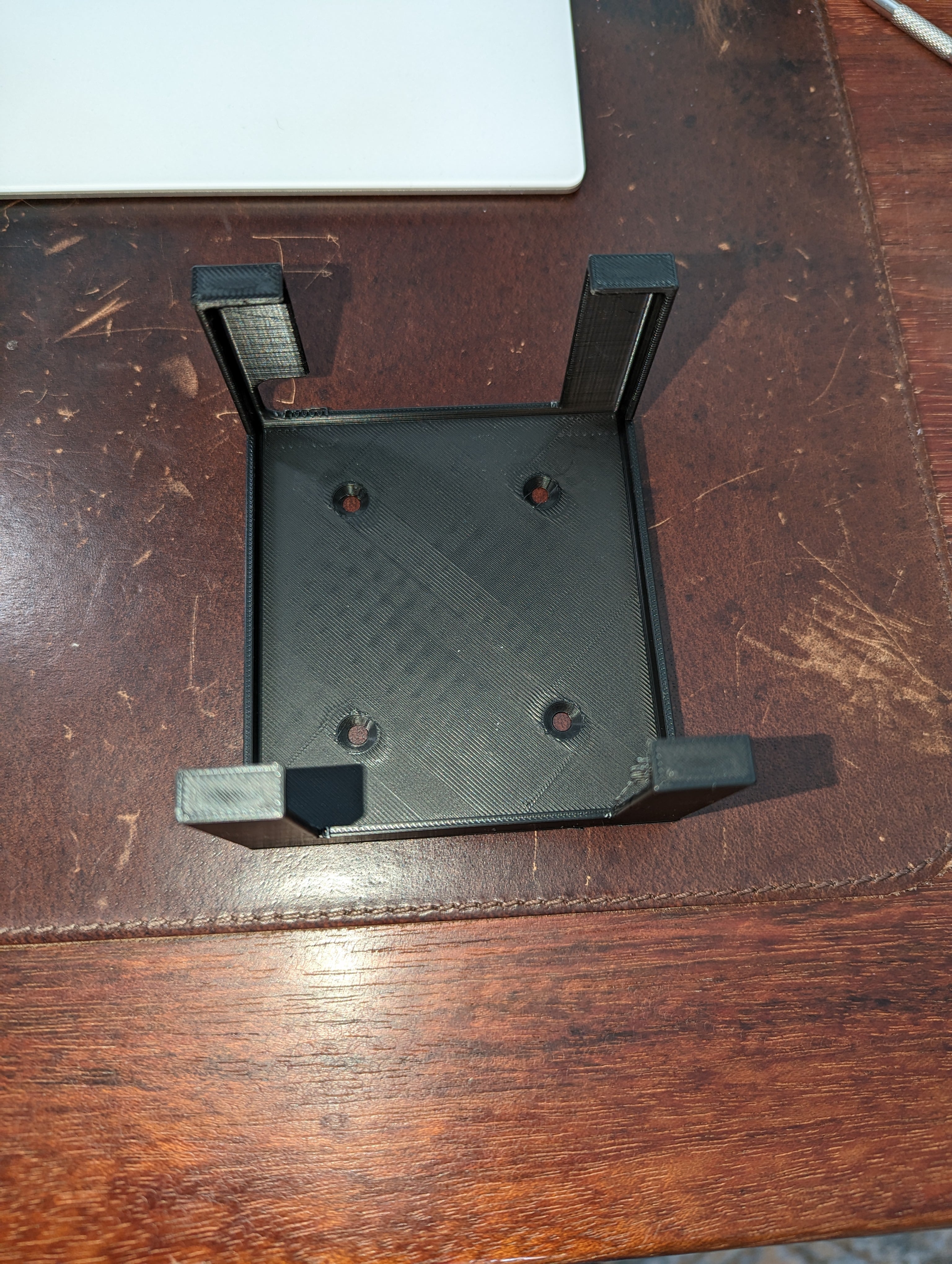 TinyPilot Raspberry Pi based KVM Wall Mount 3d model