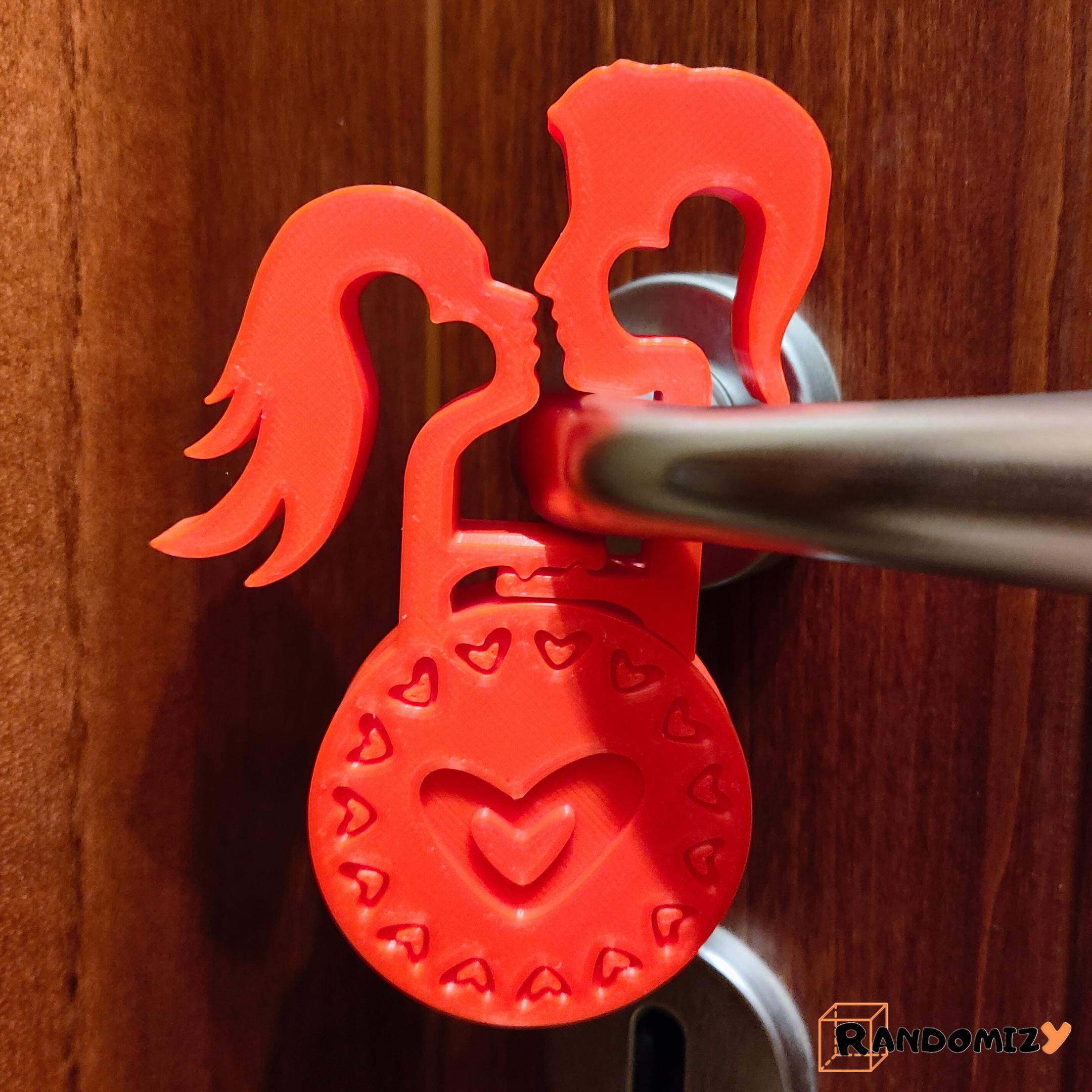 Valentine's Spinning Lock (Remix of Blank Love Locks for Remixing) 3d model