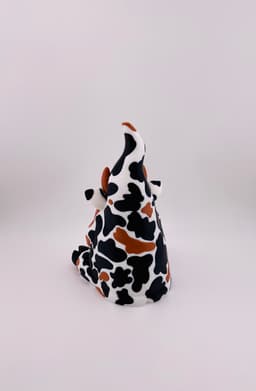 Cow Gnomes Sitting 3d model