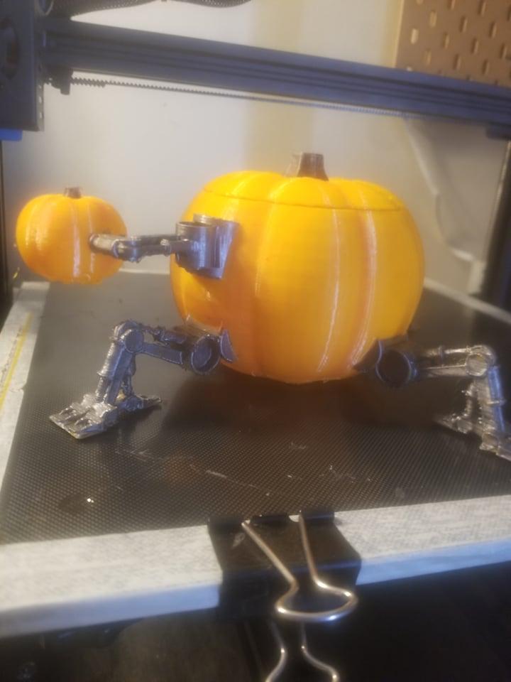 FHW: Pumpkin Battle Bot (for dad) 3d model