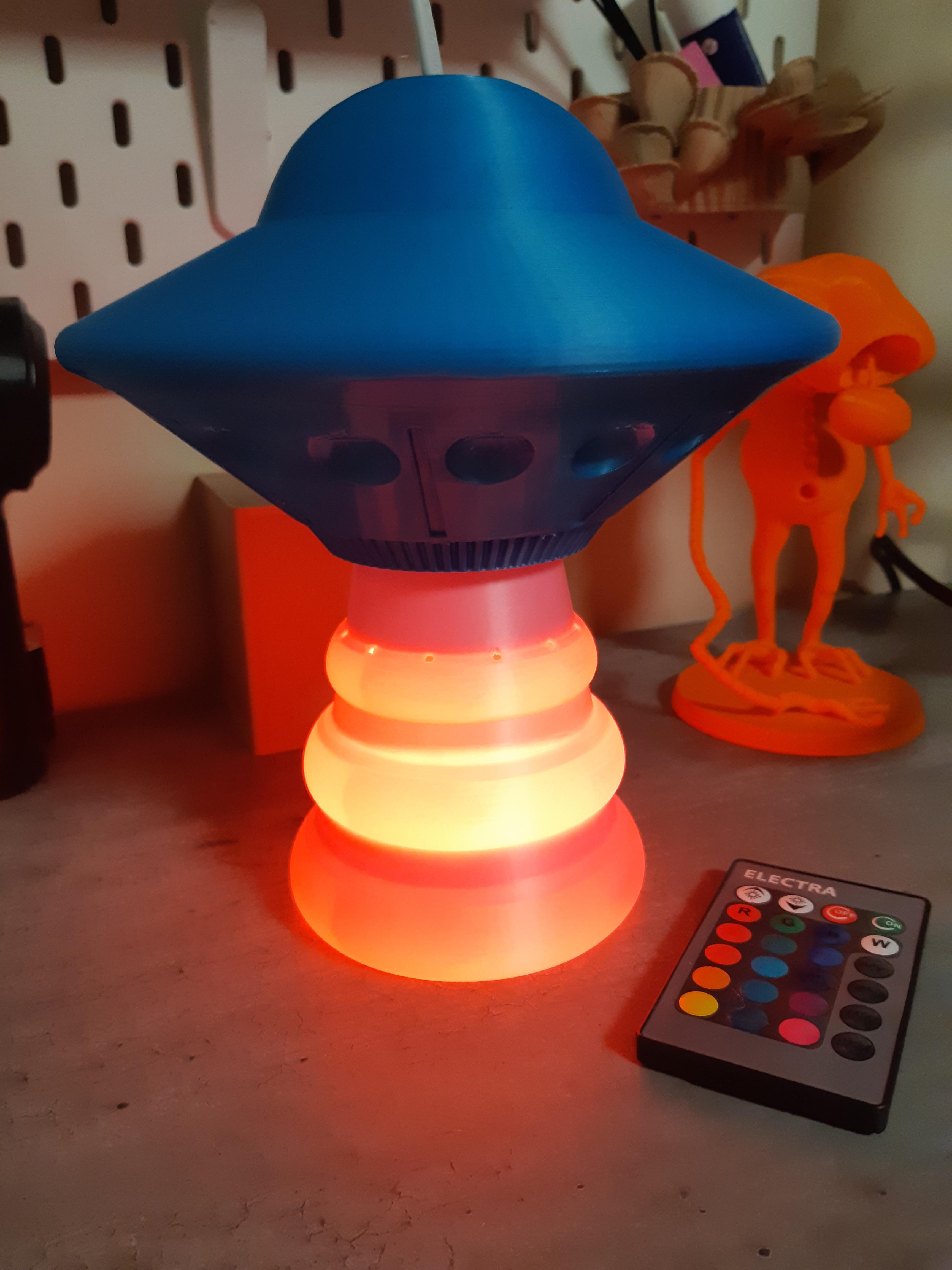 Flying Saucer Lamp Hanging or Standing Lantern 3d model